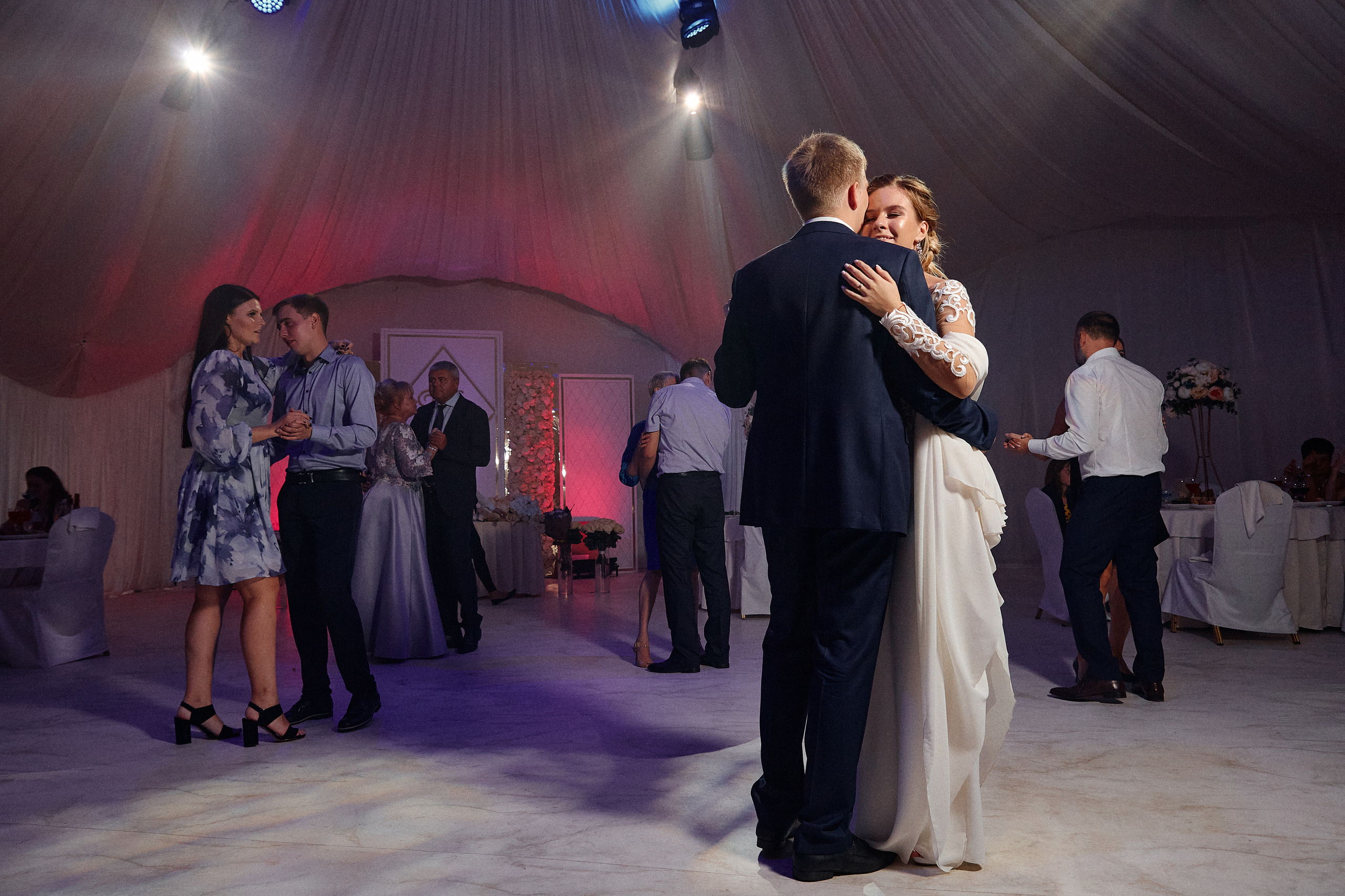 Съёмка летней свадьбы. Свадебный фотограф Антон Артюшин. Работаю в Нижнем Новгороде и Москве