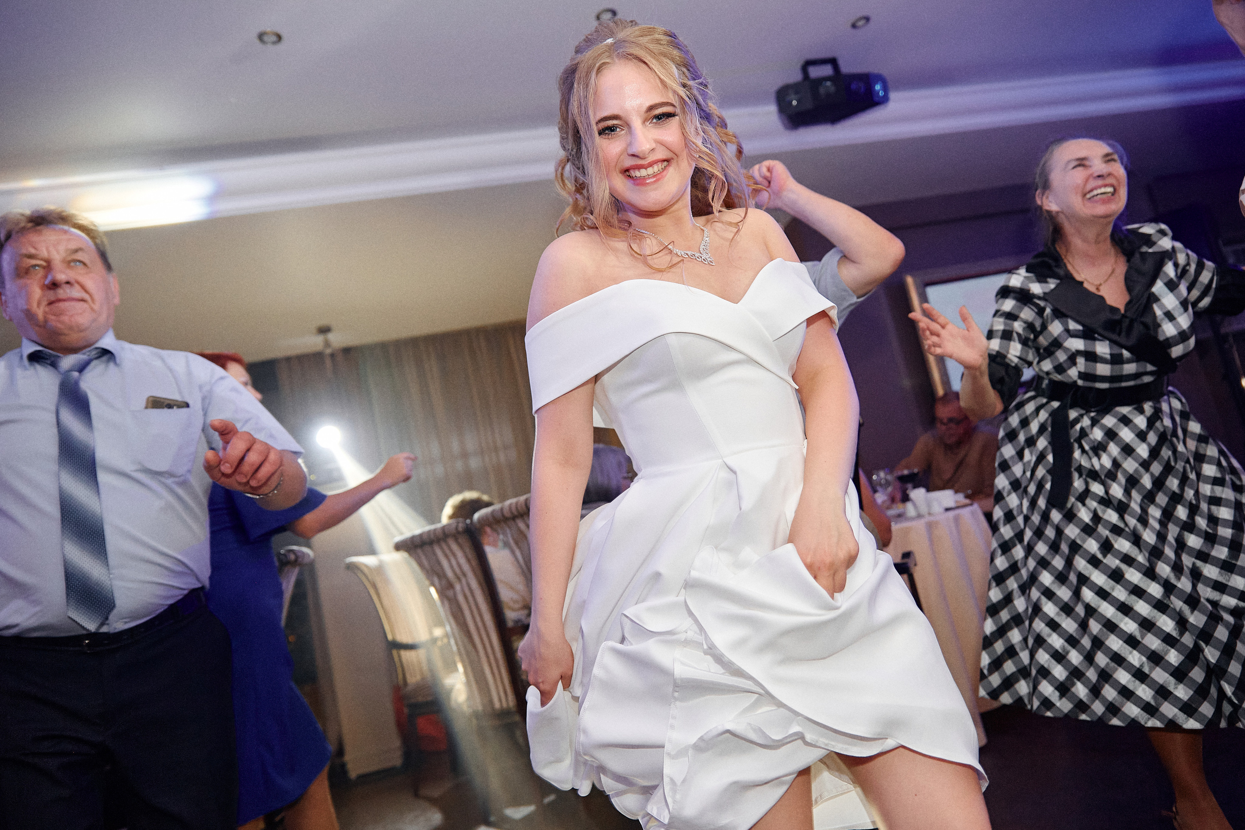 Свадебная съёмка в Нижнем Новгороде. Свадебный фотограф Антон Артюшин. Работаю в Нижнем Новгороде и Москве