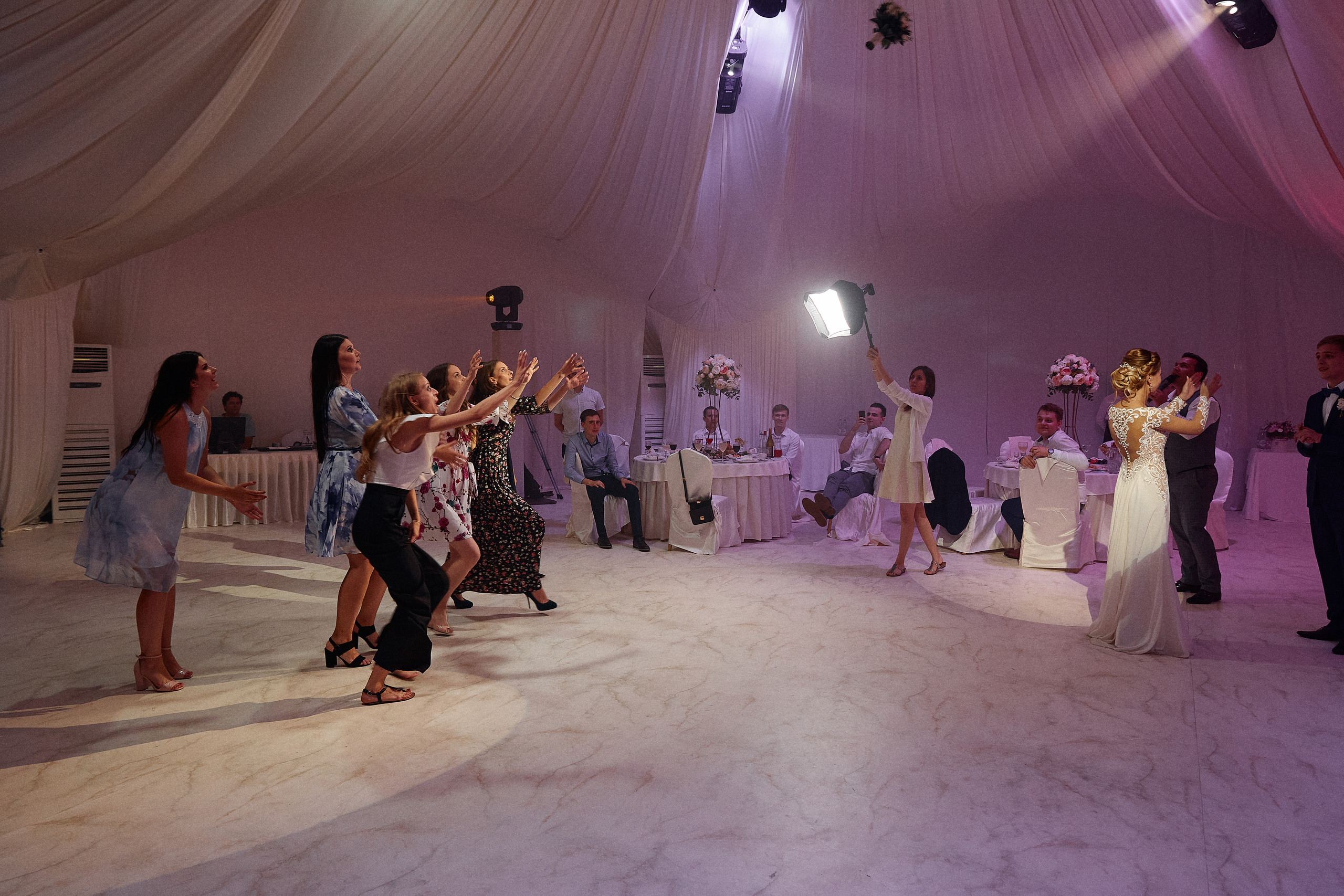 Съёмка летней свадьбы. Свадебный фотограф Антон Артюшин. Работаю в Нижнем Новгороде и Москве