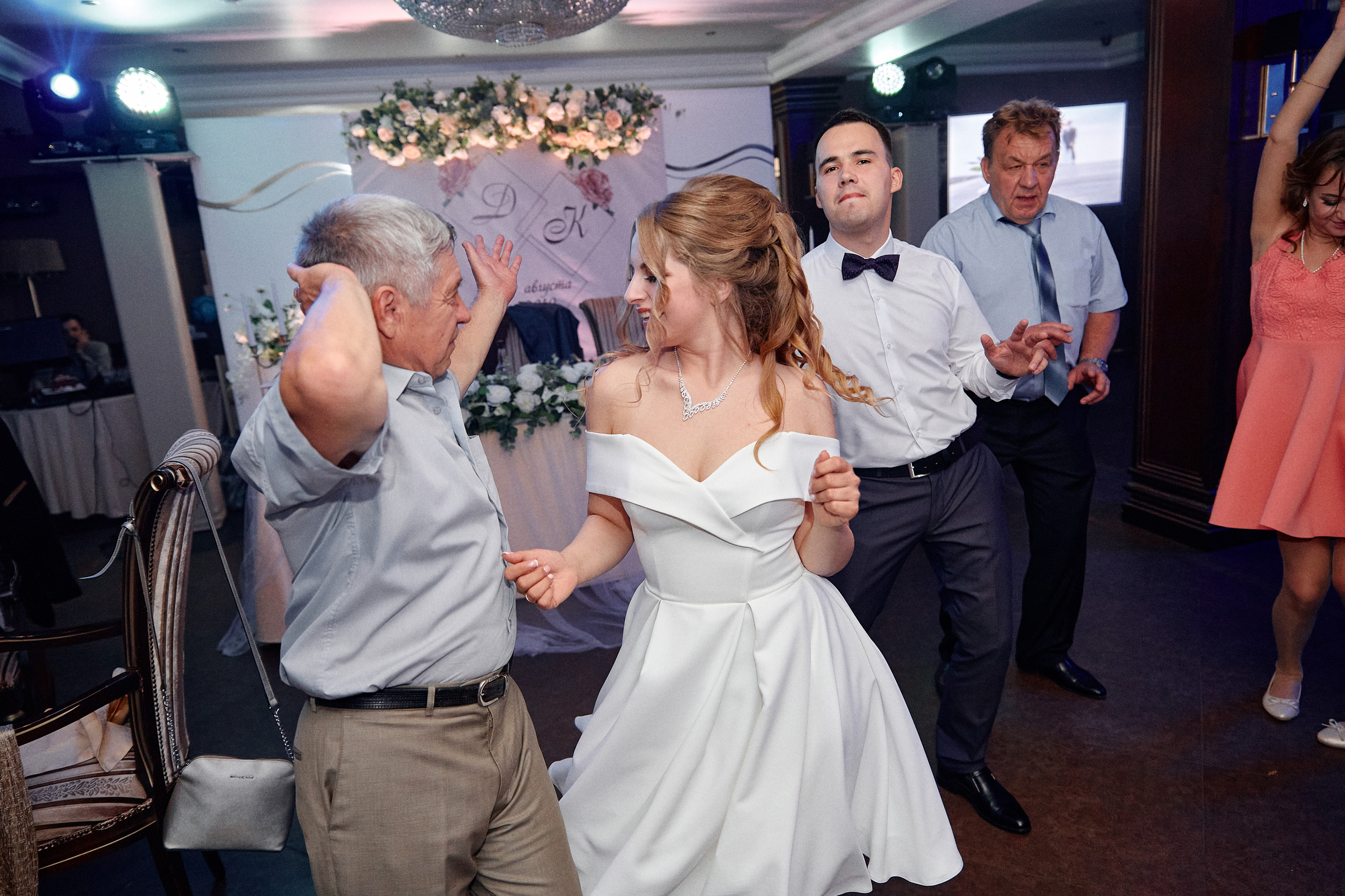 Свадебная съёмка в Нижнем Новгороде. Свадебный фотограф Антон Артюшин. Работаю в Нижнем Новгороде и Москве