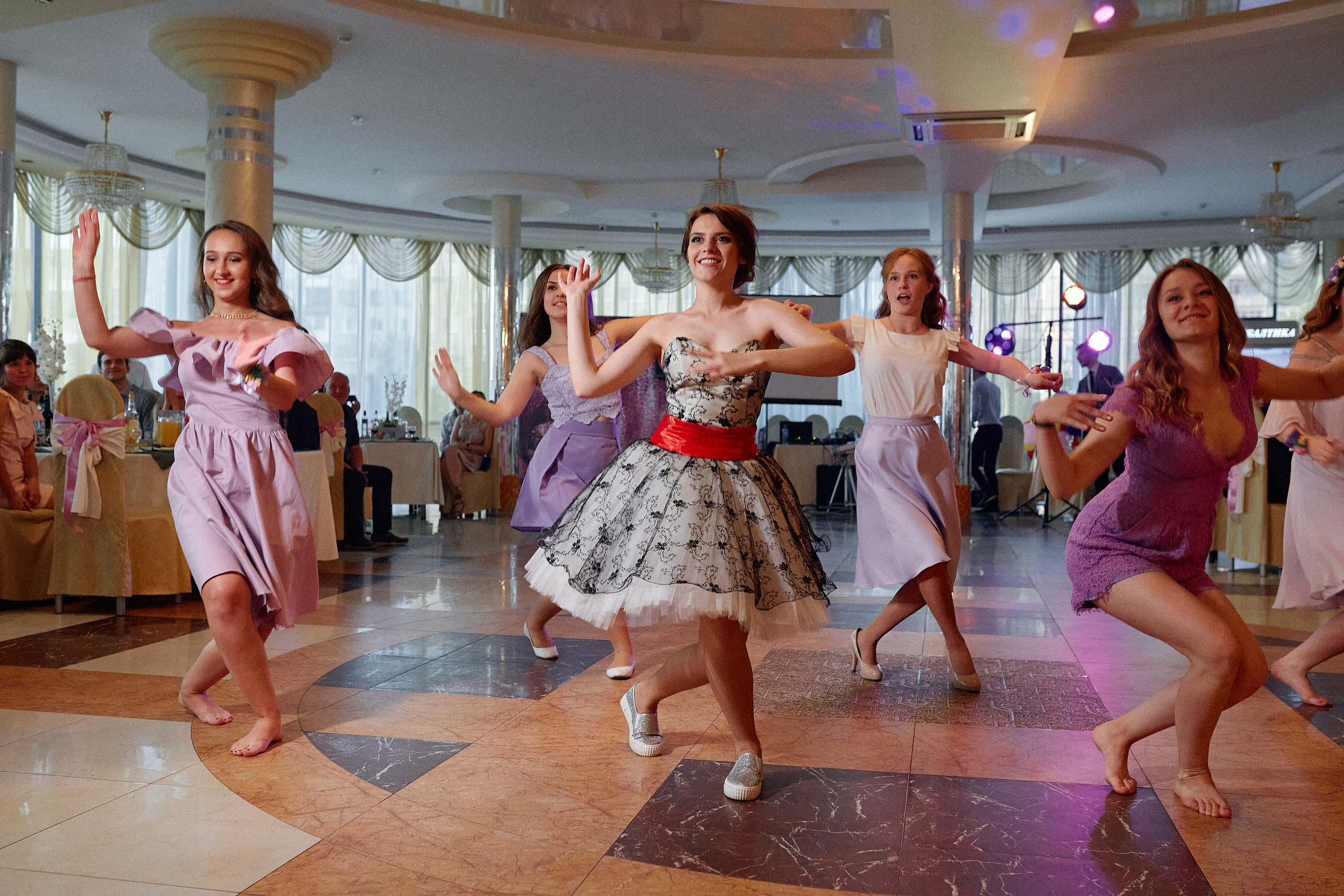 Фотосъёмка свадьбы в Нижнем Новгороде. Свадебный фотограф Антон Артюшин. Работаю в Нижнем Новгороде и Москве