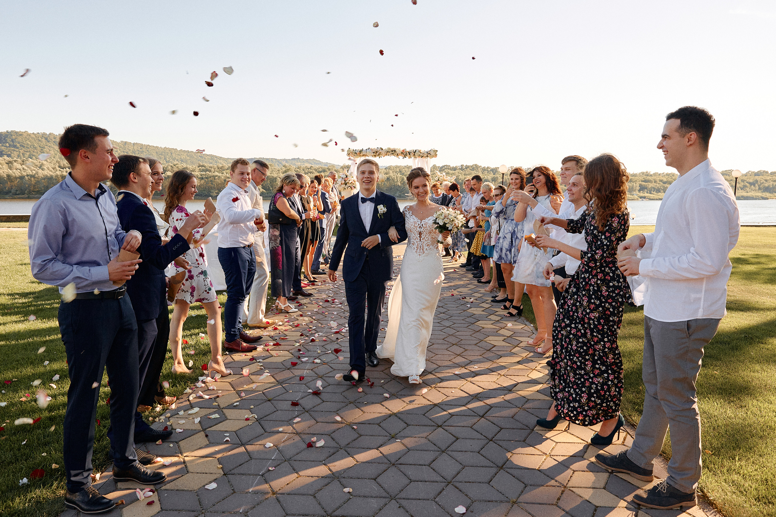 Съёмка летней свадьбы. Свадебный фотограф Антон Артюшин. Работаю в Нижнем Новгороде и Москве