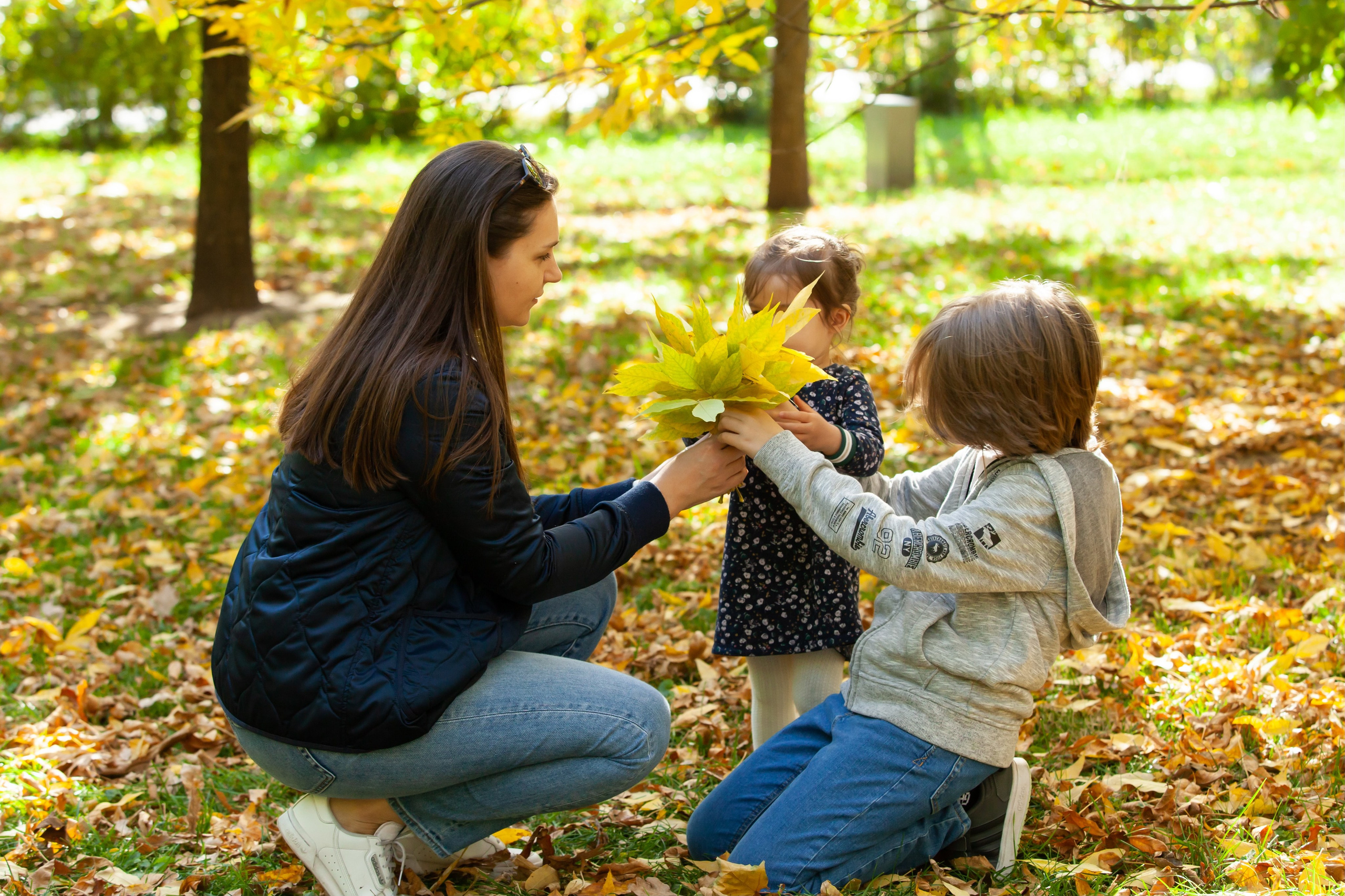 Семейная фотосъемка в саду Баумана. Фотографы в Москве Светлана Устинова и Сергей Грачев