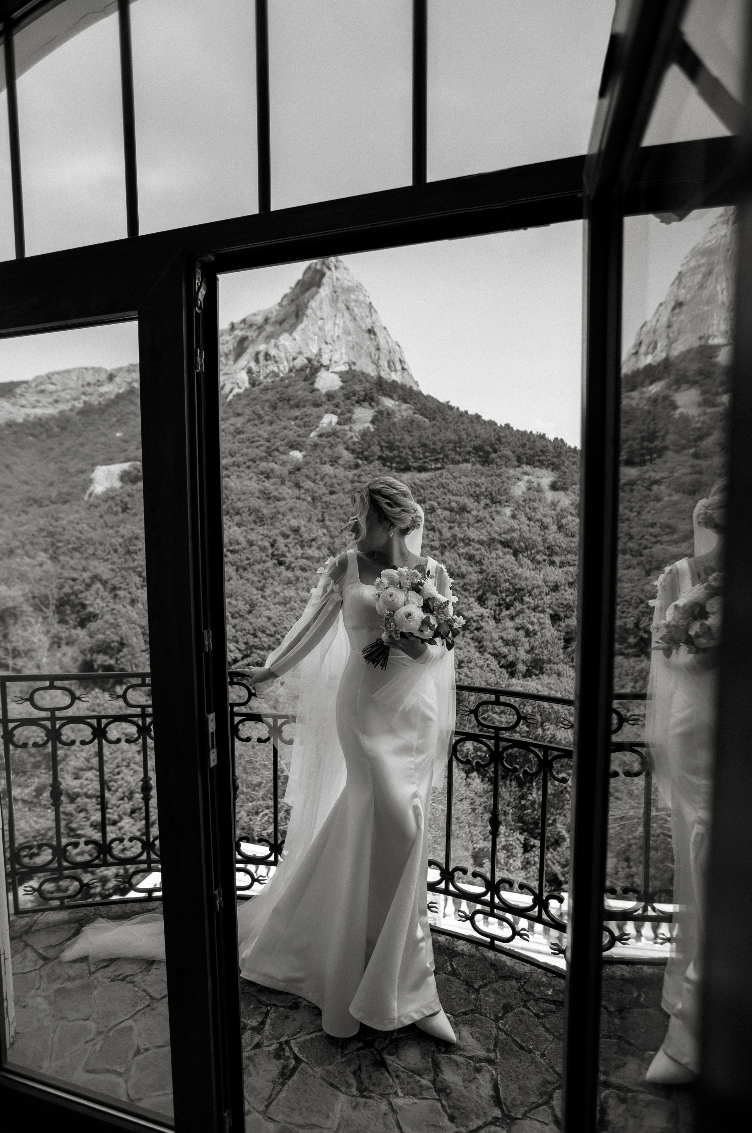 Денис и Алина. Белый замок. Фотограф Анна Лейман. Севастополь