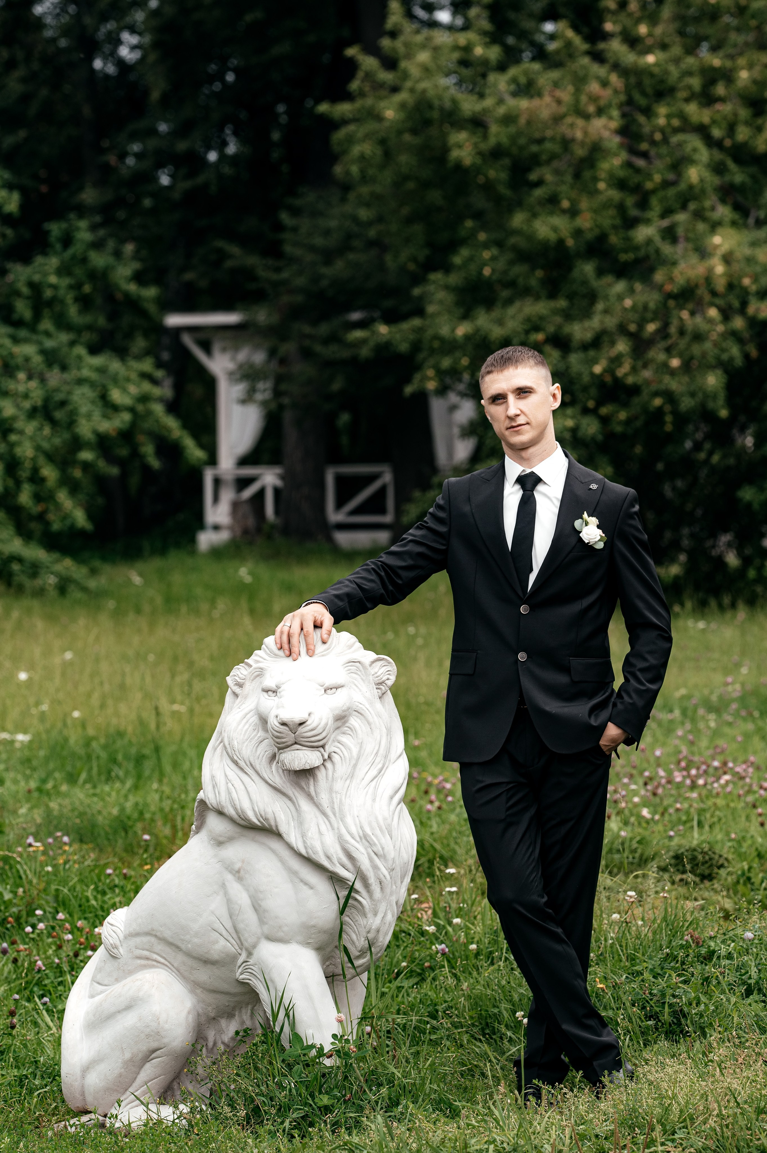 Свадьба с венчанием в Щелково. Прогулка в Гребнево, ресторан Кинза, отель Премиум. Свадебный и семейный фотограф Виктория Носачёва. Щелково, Москва и МО