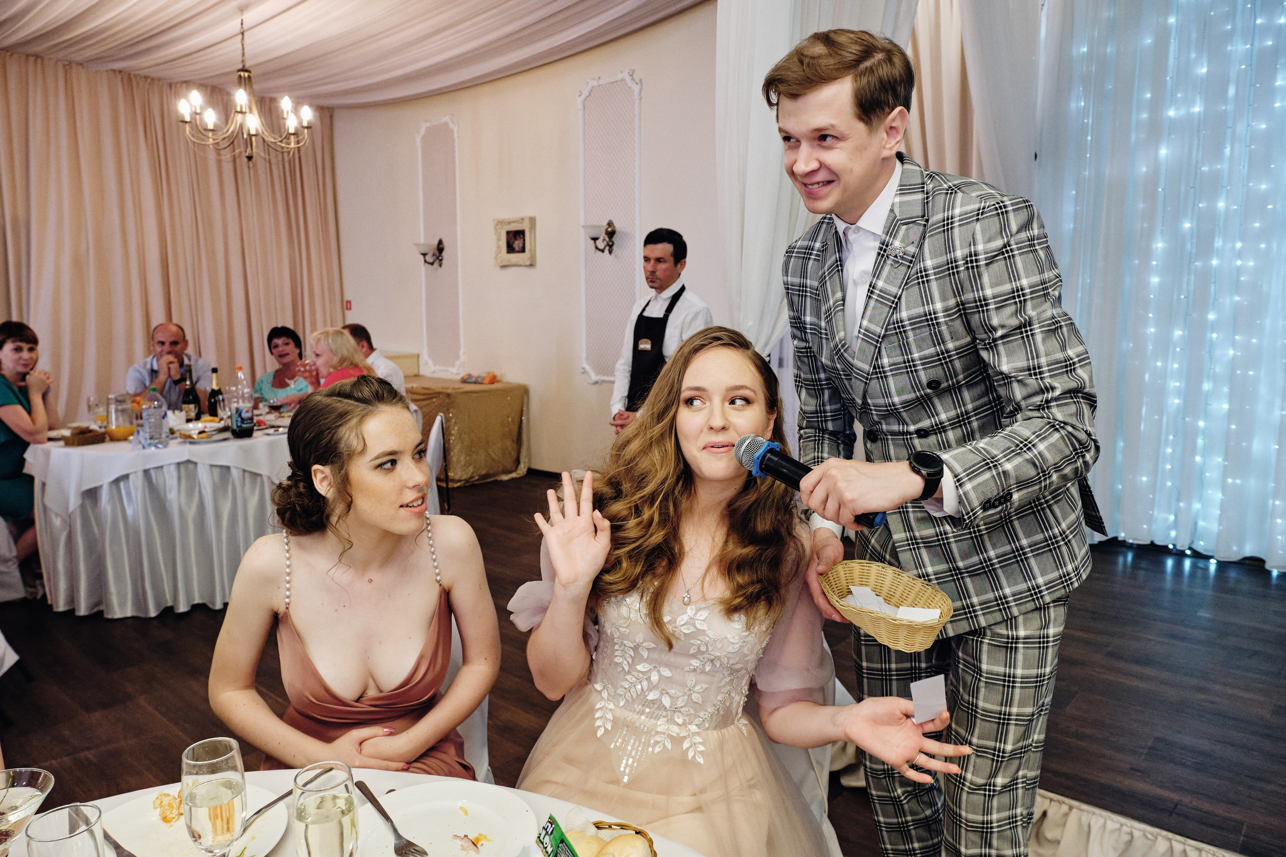 Фотограф на выпускной в СПб. Семейные и свадебные фотосессии в СПб, в студии, на улице, на природе