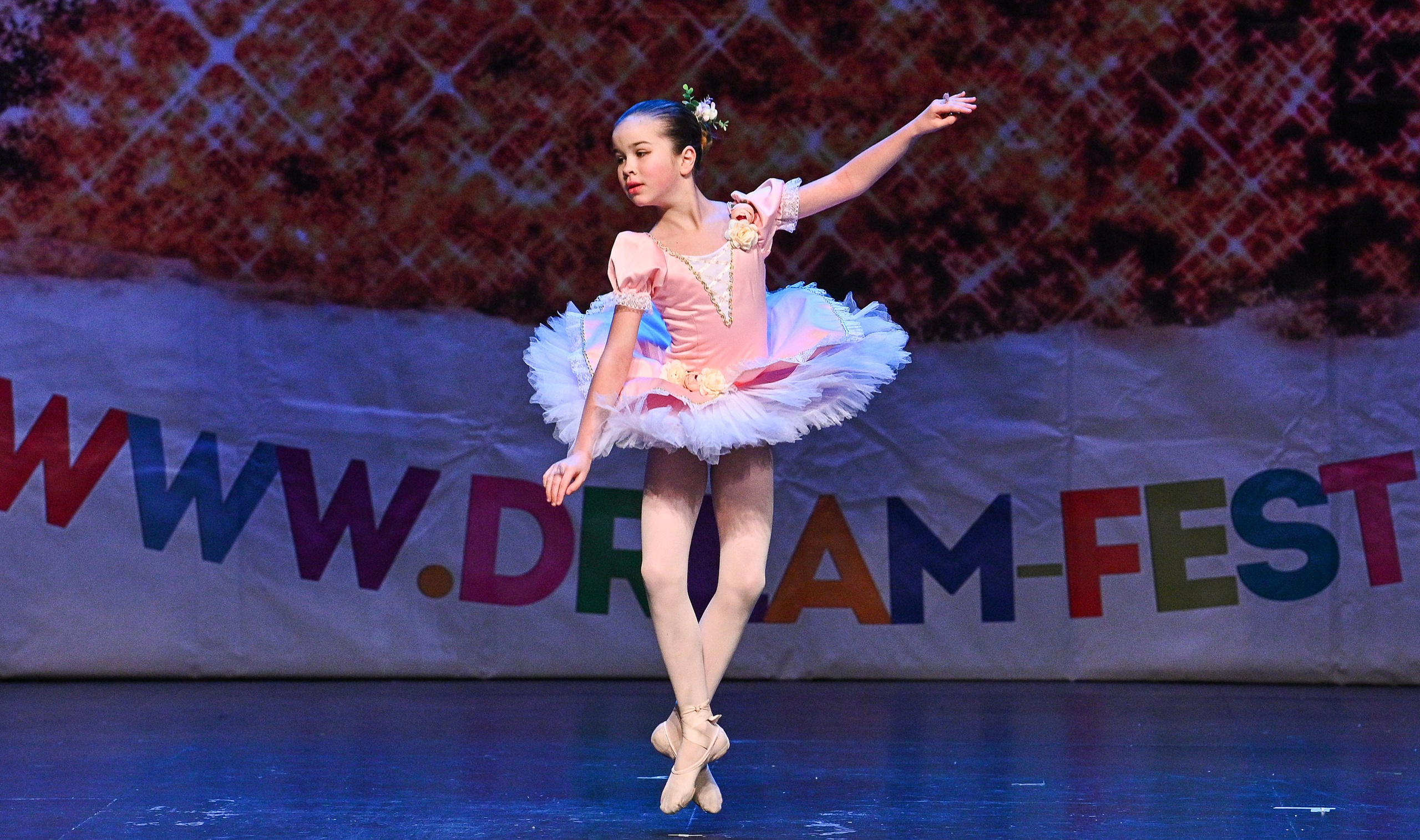 14.11.2024 «Новогодний Звездопад Талантов» Фестивальное движение «Шаг к мечте» г. Москва. Медиастудия Фото Концепт