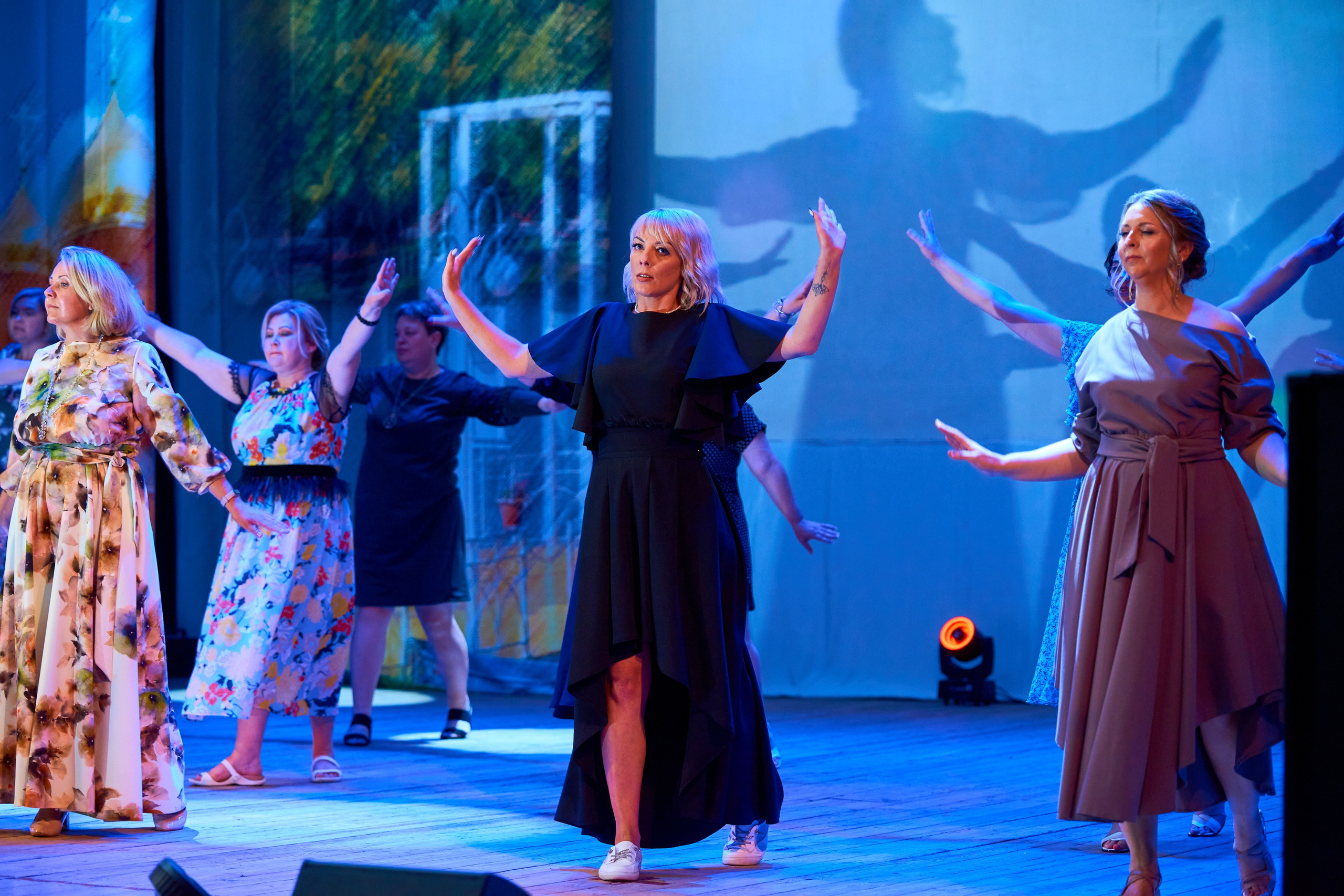 Вручение аттестатов 2023. 11 класс. Childrenfoto.ru