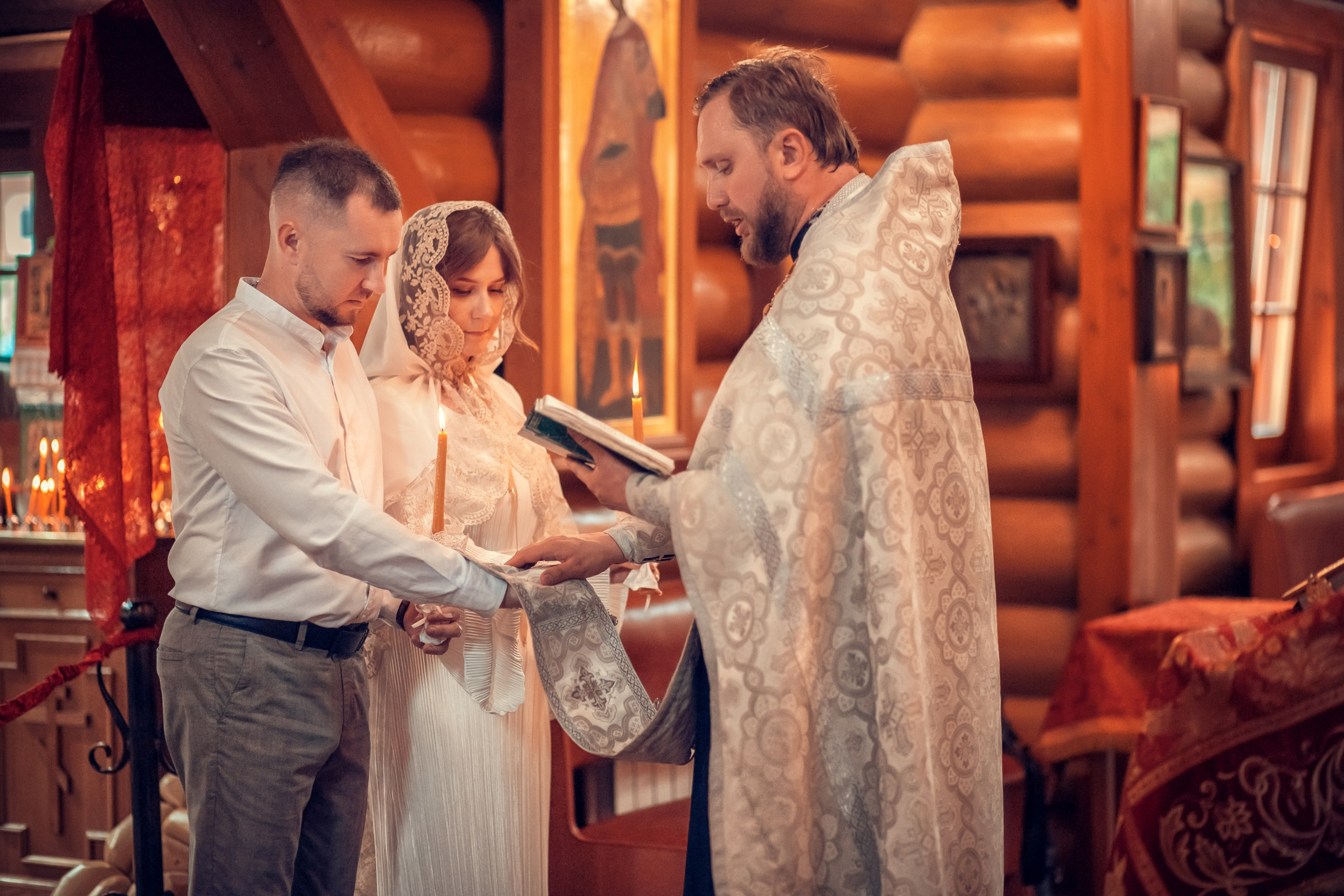 Таинство Венчания Ильи и Алены. Екатерина Крапивина фотограф церковных Таинств в Нижний Новгороде