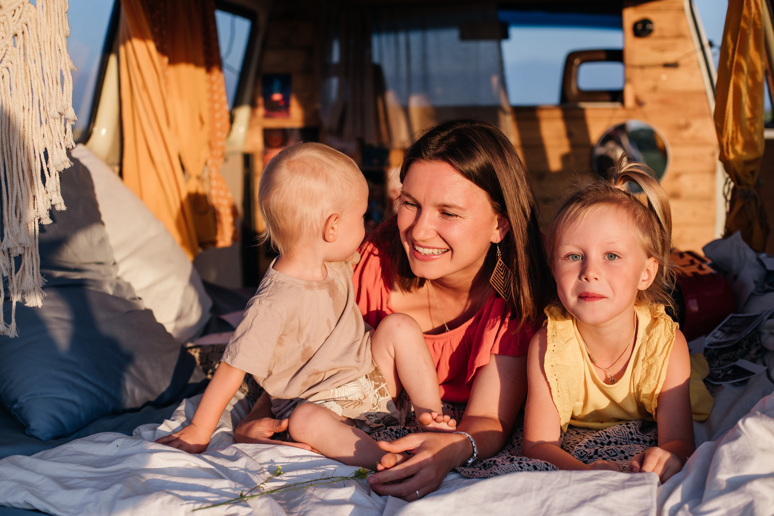 Майя и ребятишки. Фотограф Сочи, Екатеринбург, Евгения Ефимова