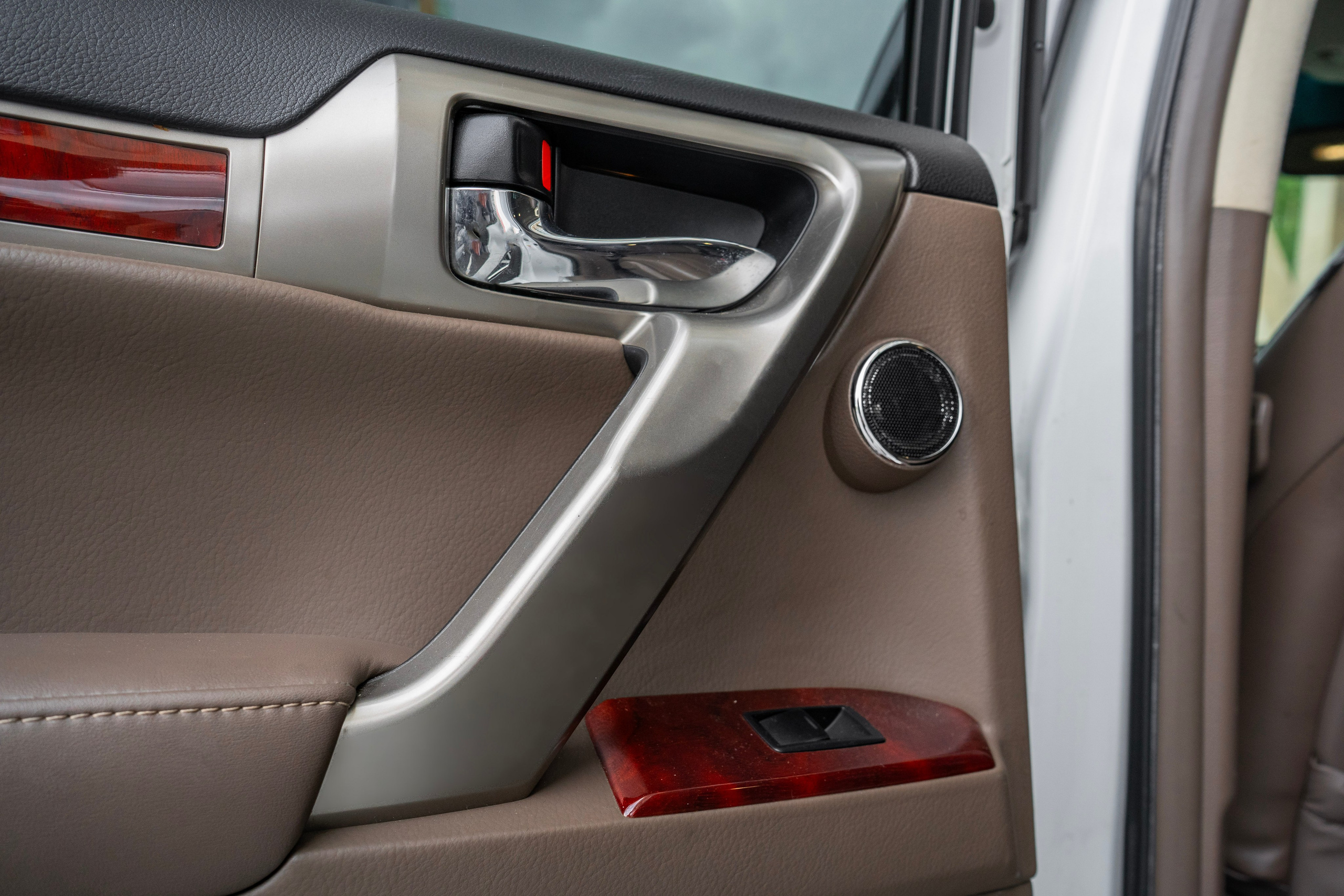 Lexus GX460. Автомобильный фотограф Ногинск Денис Городок