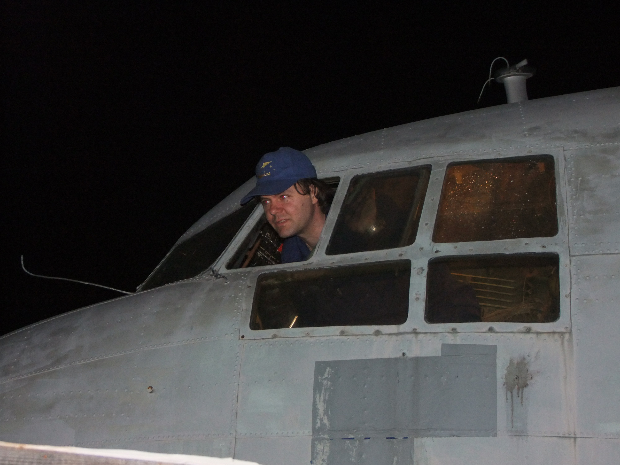 Ил-14Т «Голубая Мечта» работы в Тушино (2011 г.). Фотоальбом показывающий увлекательный мир авиации и мир медведей Андрея Иванова