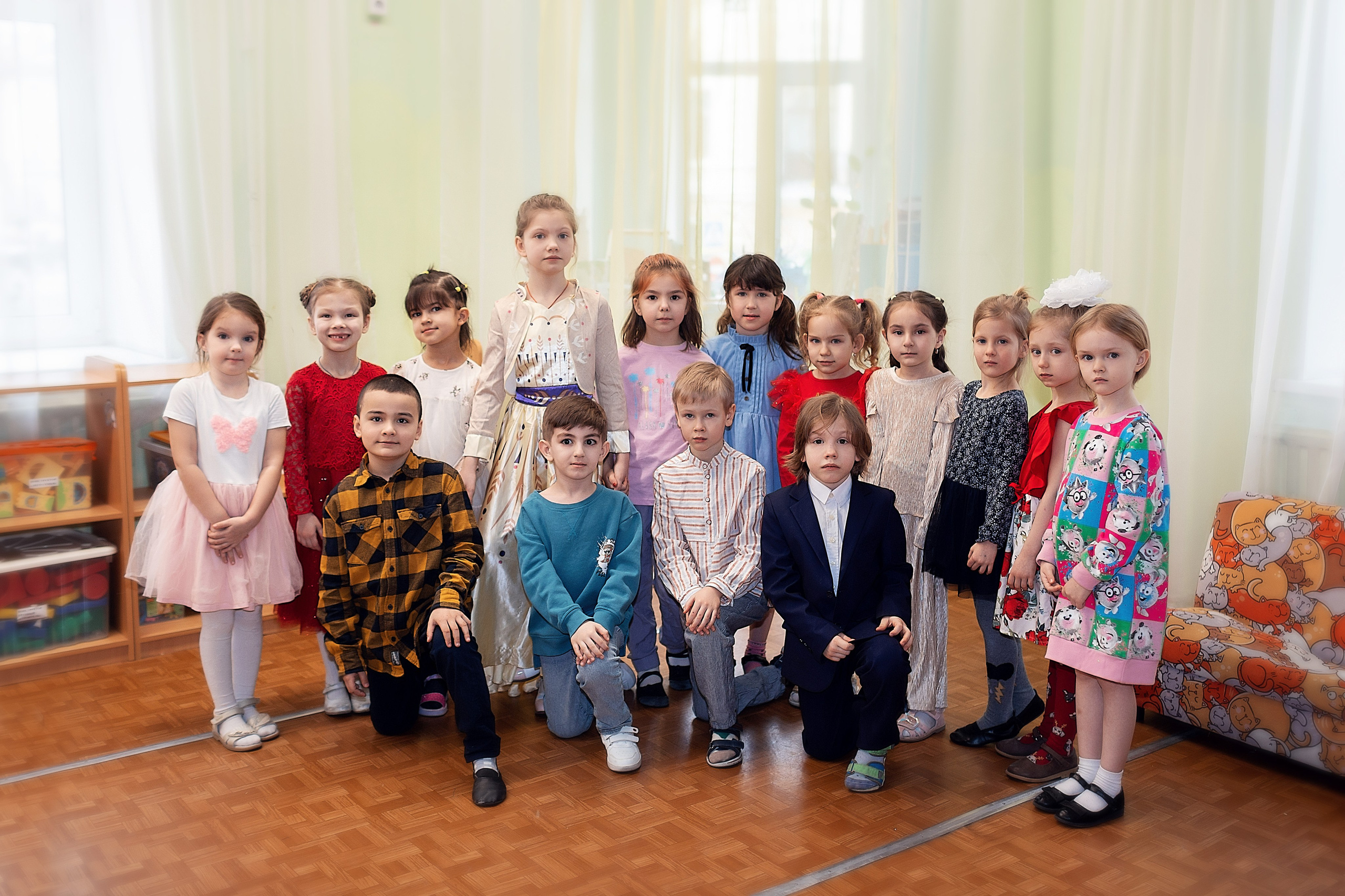 Выпускной фотоальбом 2025. Семейный фотограф в Санкт-Петербурге