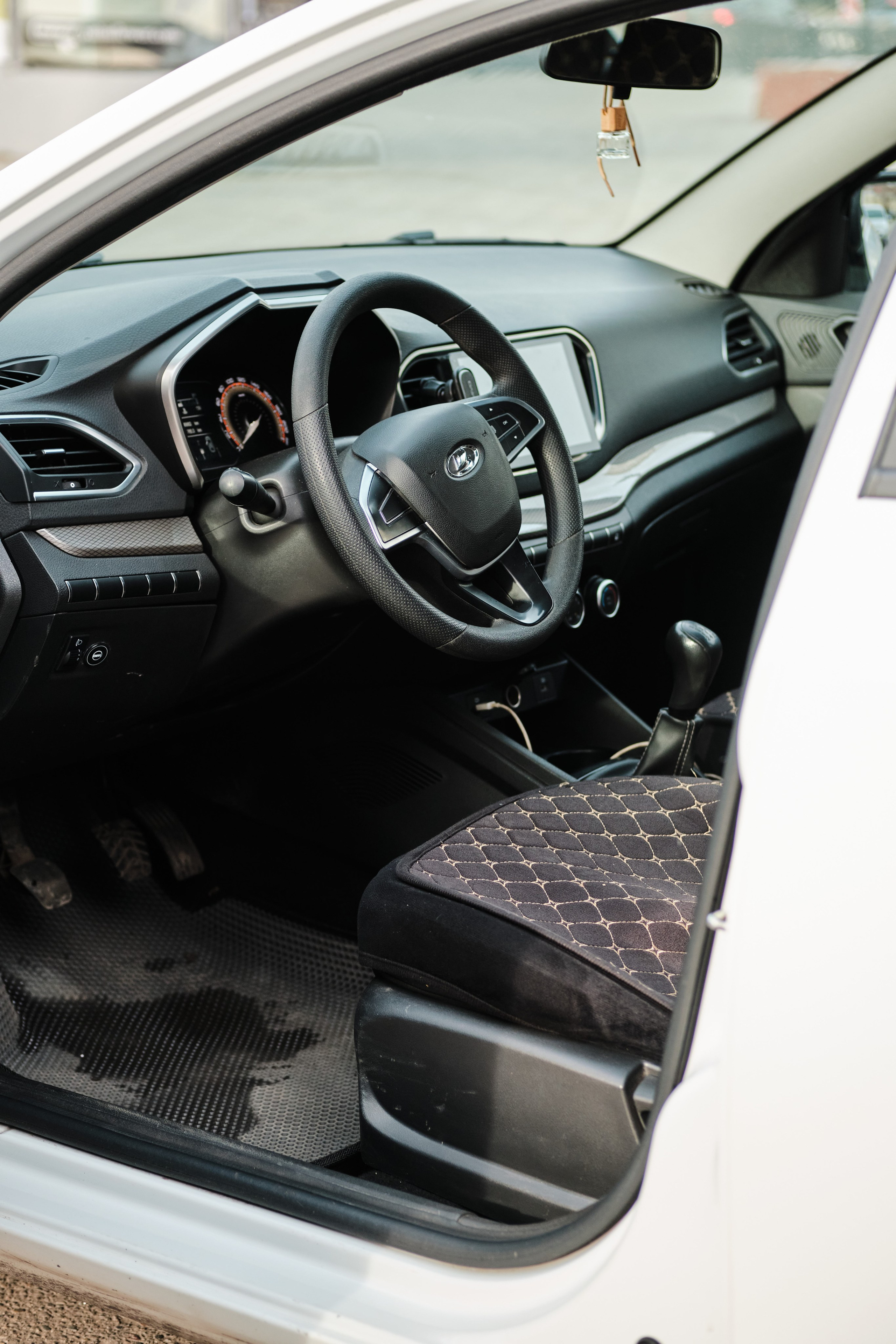 Новый автопарк Яндекс такси в Новокузнецке. Свадебный и семейный фотограф в Новокузнецке Иван Иванов