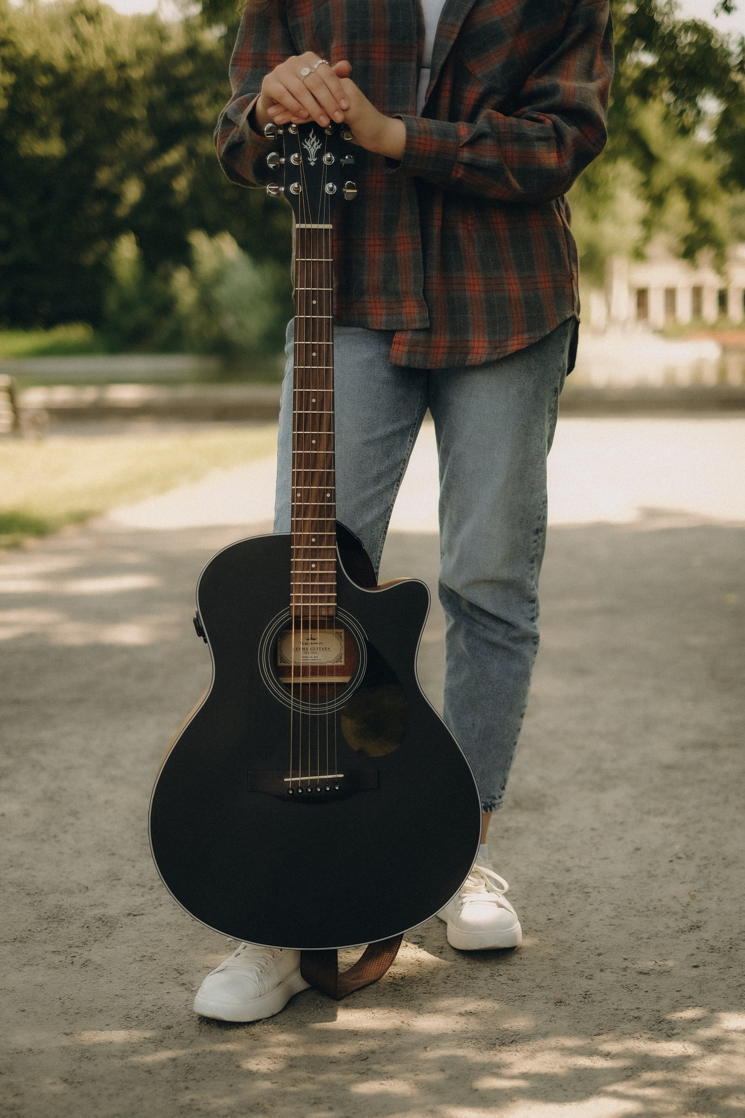 Девушка с гитарой. Свадебный и семейный фотограф в Москве Инника Кетлер