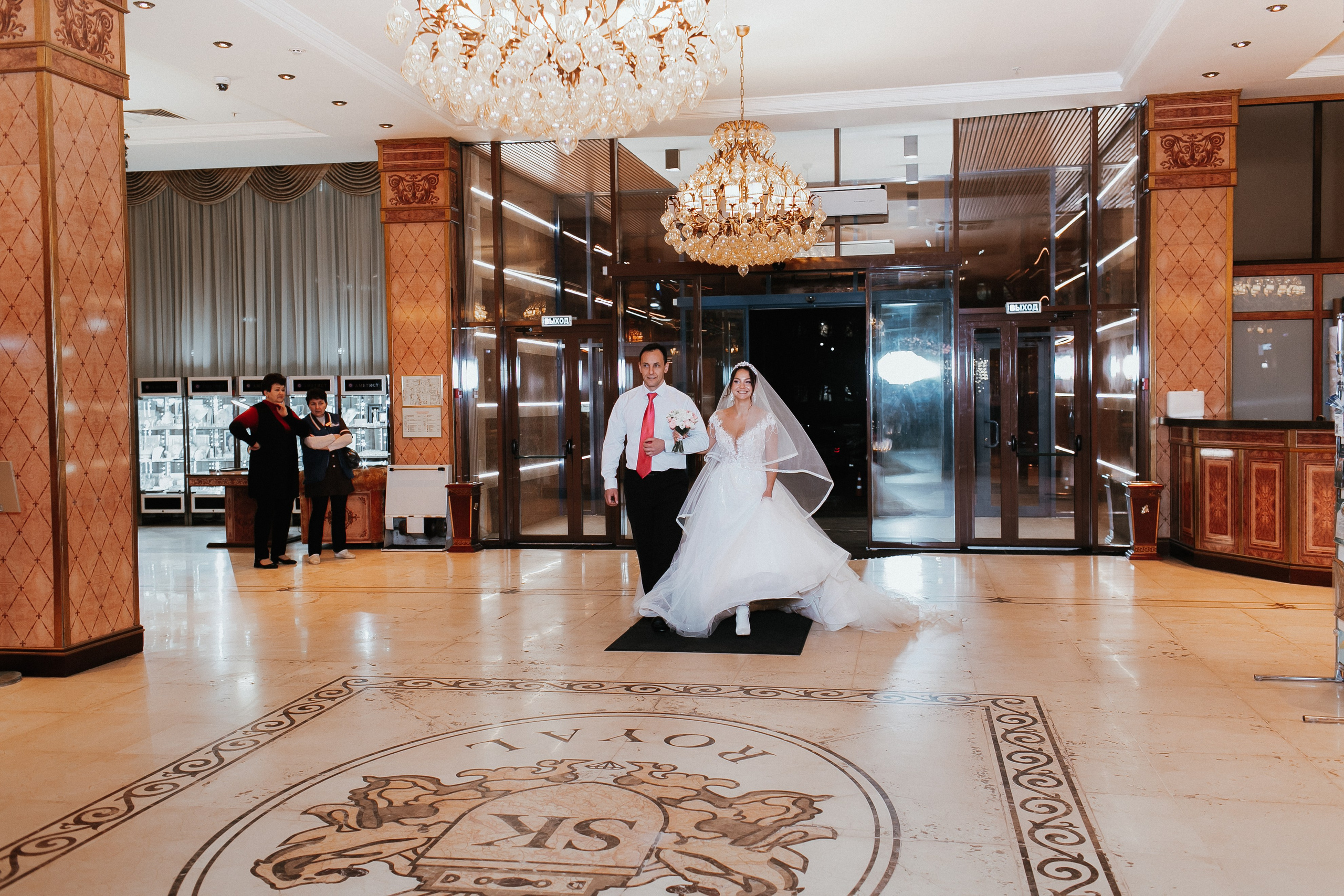 Съемка выездной регистрации в отеле. Свадебный и репортажный фотограф в Ярославле и Санкт-Петербурге Роман Микрюков