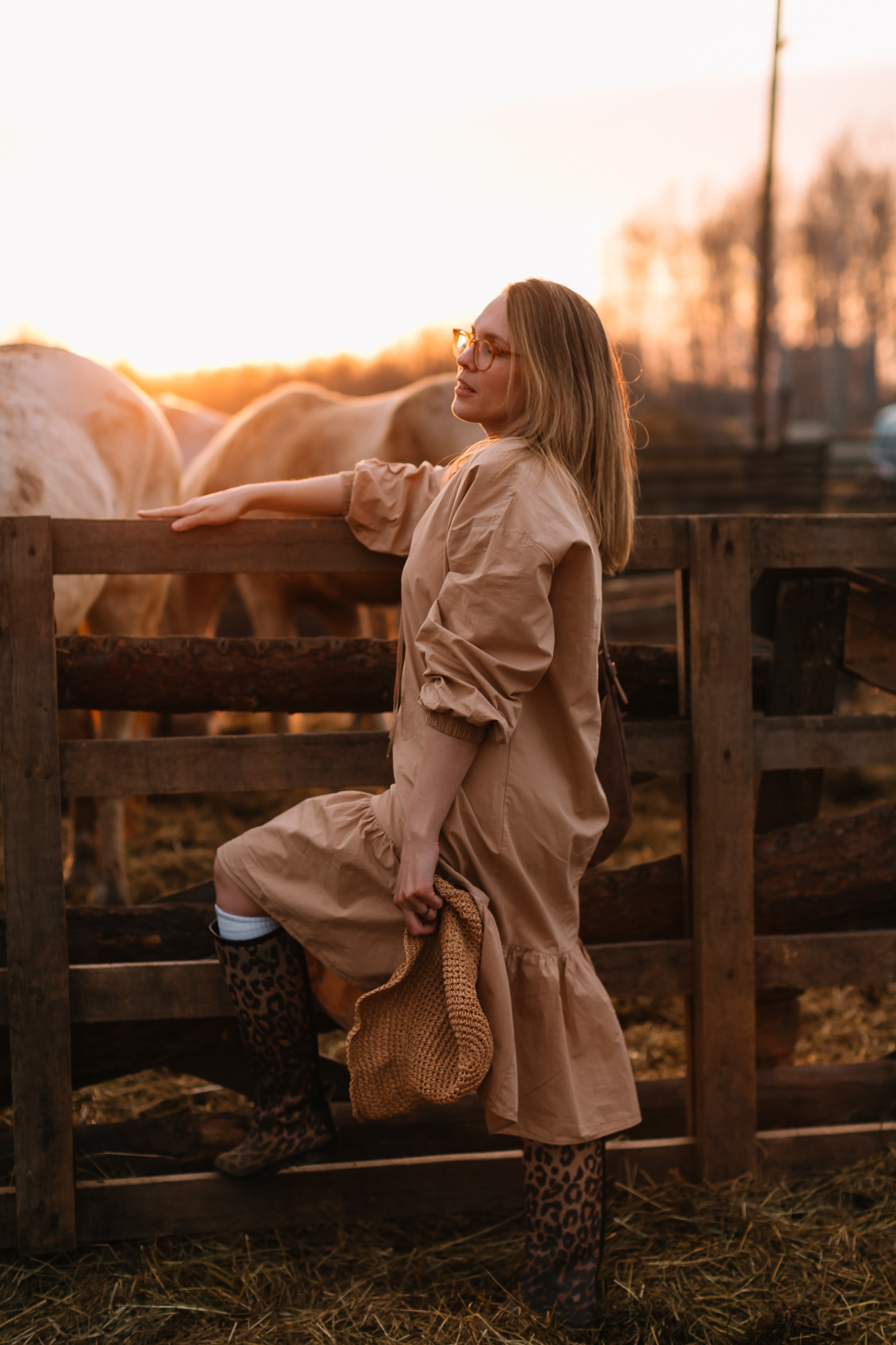 алёна малахова фотограф новосибирск семейный детский домашняя фотосессия в новосибирске день рождения репортажная съёмка фотосессия с лошадьми на конюшне деревня алтай  на природе фотосессия в детском саду мама и сын предложение руки и сердца идея  помолвка фотосессия берег закат детский день рождения годик торт аниматор лофт игровая продолжение следует prodoljenie_sleduet_  корпоратив тимбилдинг первоклашка линейка  контент  бизнес портрет
