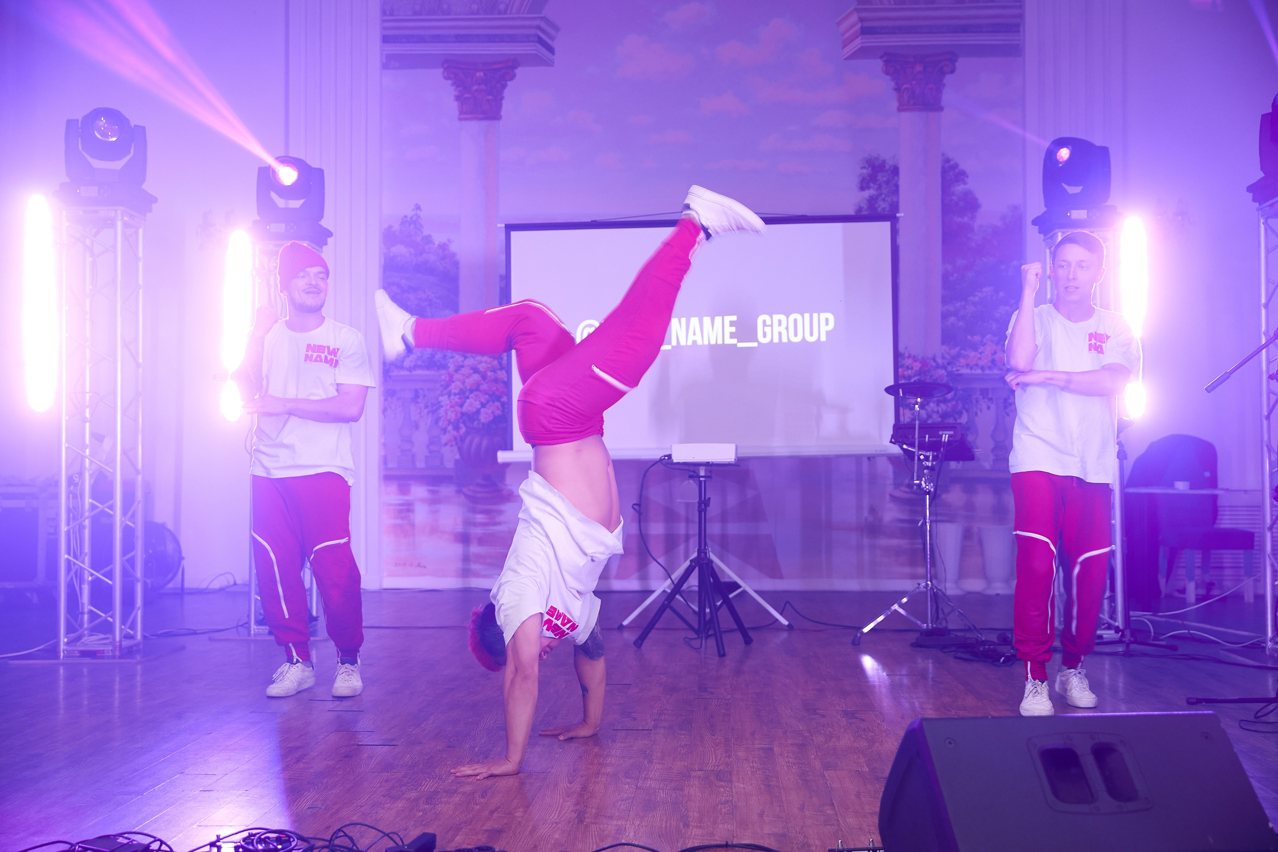 Выпускной вечер, вручение диплопов. Выпускные альбомы в Томске. Фотограф Сергей Стёпин