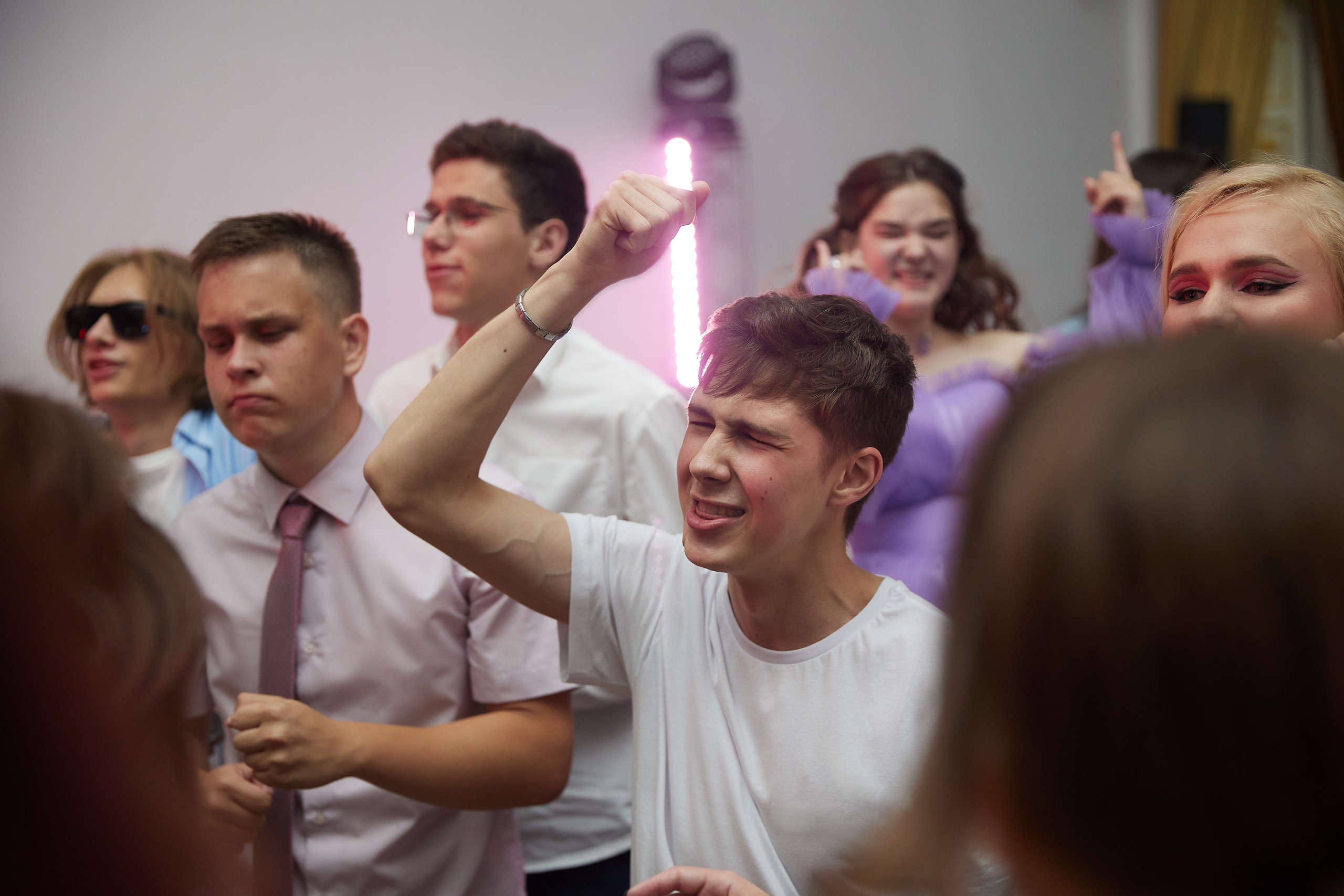 Выпускной вечер, вручение диплопов. Выпускные альбомы в Томске. Фотограф Сергей Стёпин