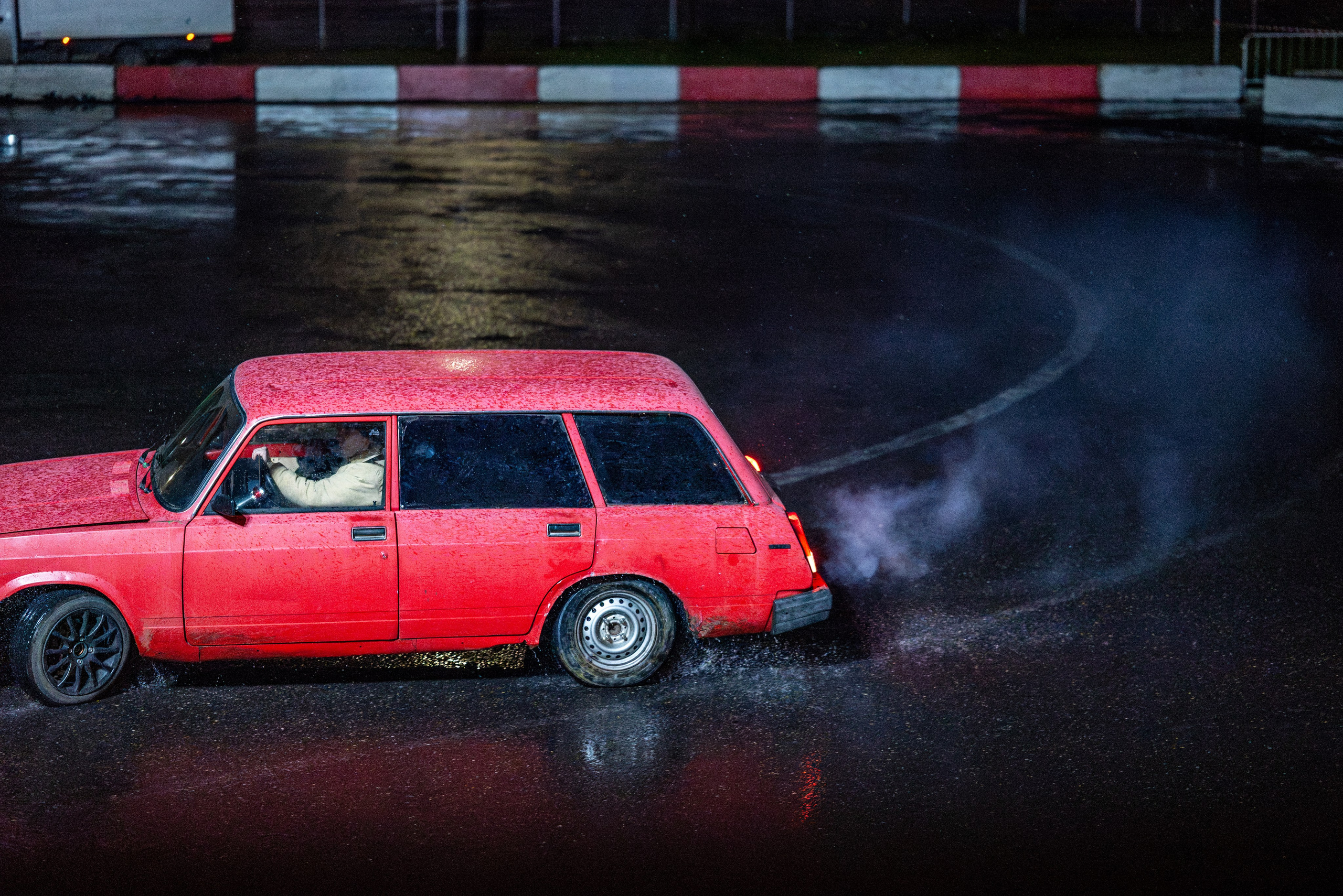 DNB november'25. Автомобильный фотограф Александра Рузиева aka Ju1cyFlex