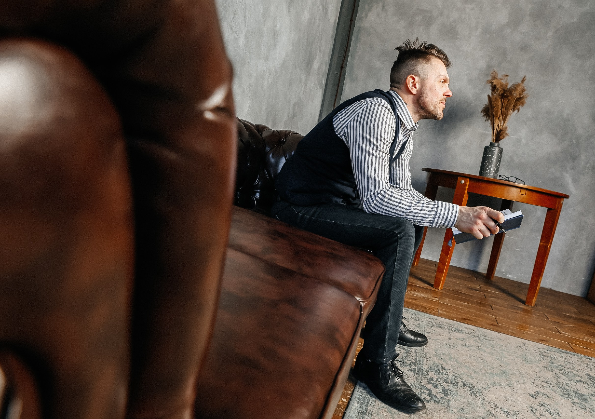 Студийная мужская съемка. Репортажный и свадебный фотограф в Санкт-Петербурге Романов Вадим