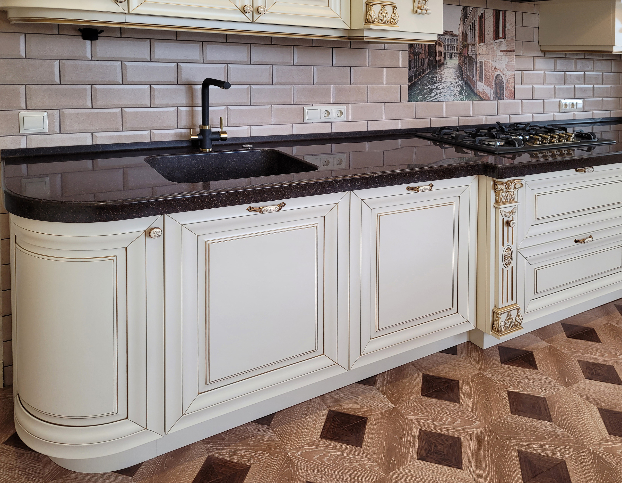 Кухни на заказ в Евпатории. Мебель на заказ в Евпатории