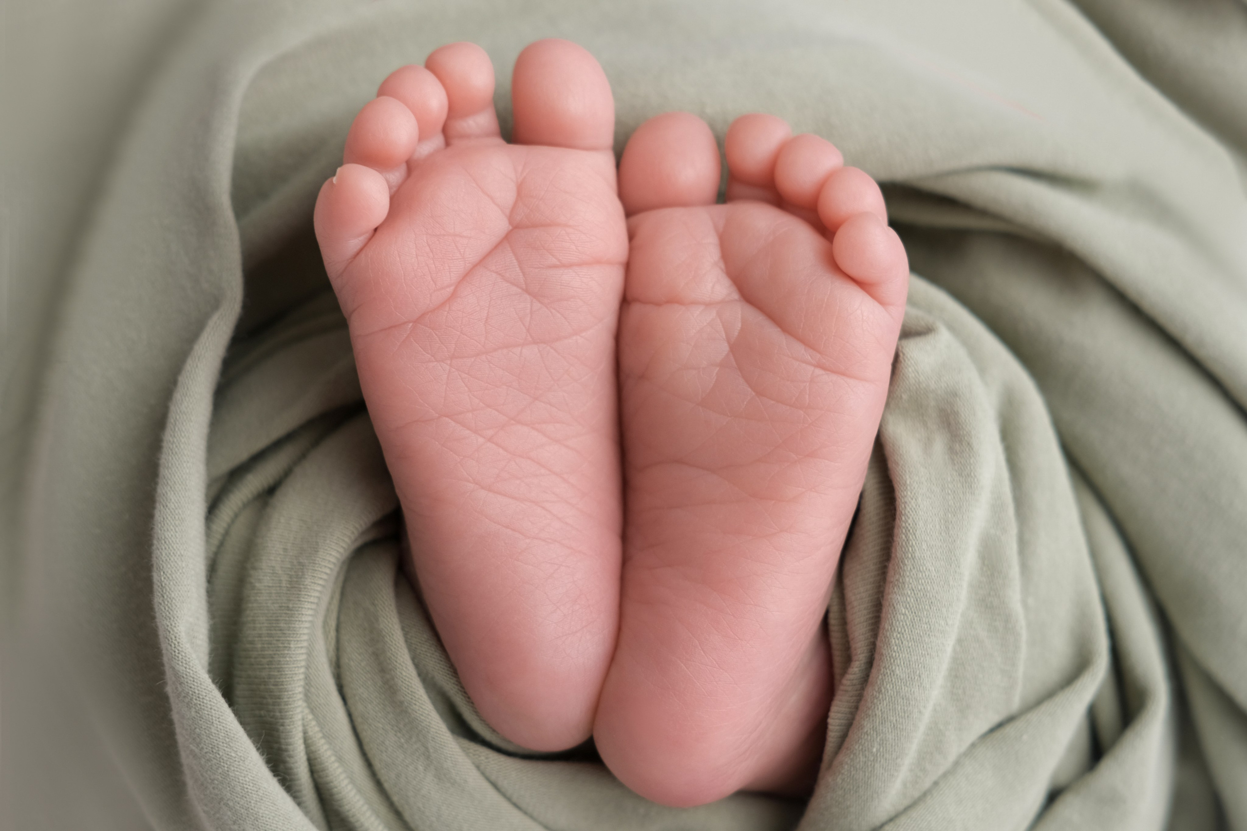 Новорожденные. Фотограф новорожденных в Караганде