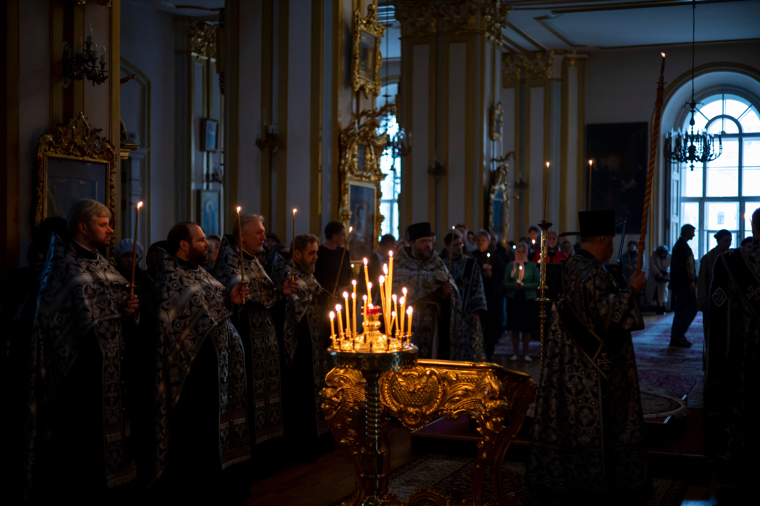 УТРЕНЯ ВЕЛИКОГО ПЯТКА. НИКОЛО-БОГОЯВЛЕНСКИЙ МОРСКОЙ СОБОР