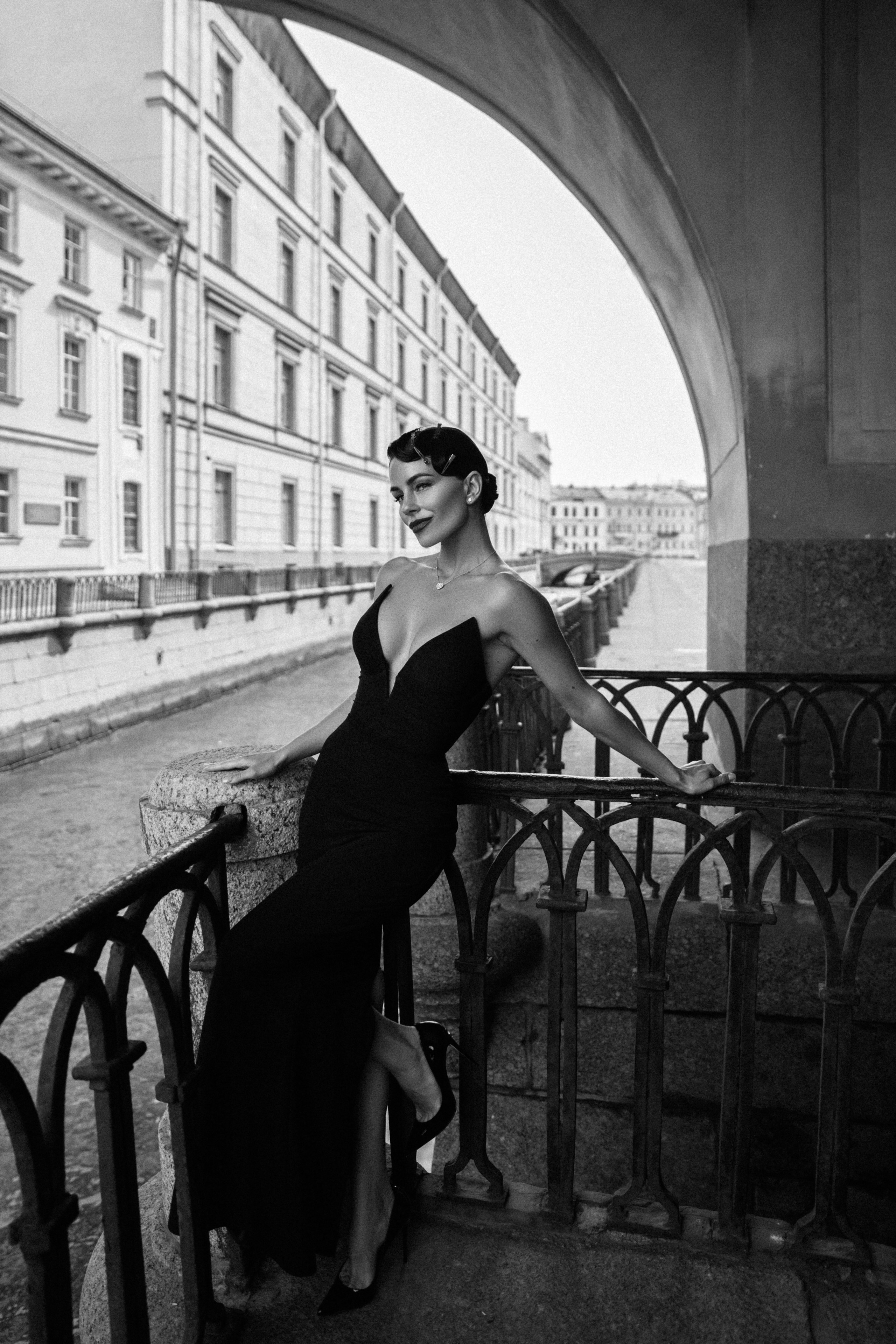 Alexandra | Winter Canal. NatalieDmi — фотосессия беременности, семейный фотограф, портрет