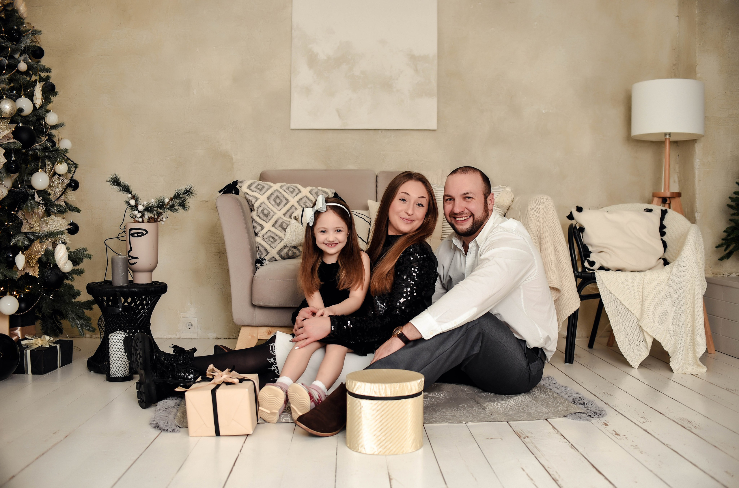 Новогодняя семейная. Свадебный, семейный, детский, контент фотограф в Омске Максим Ильин
