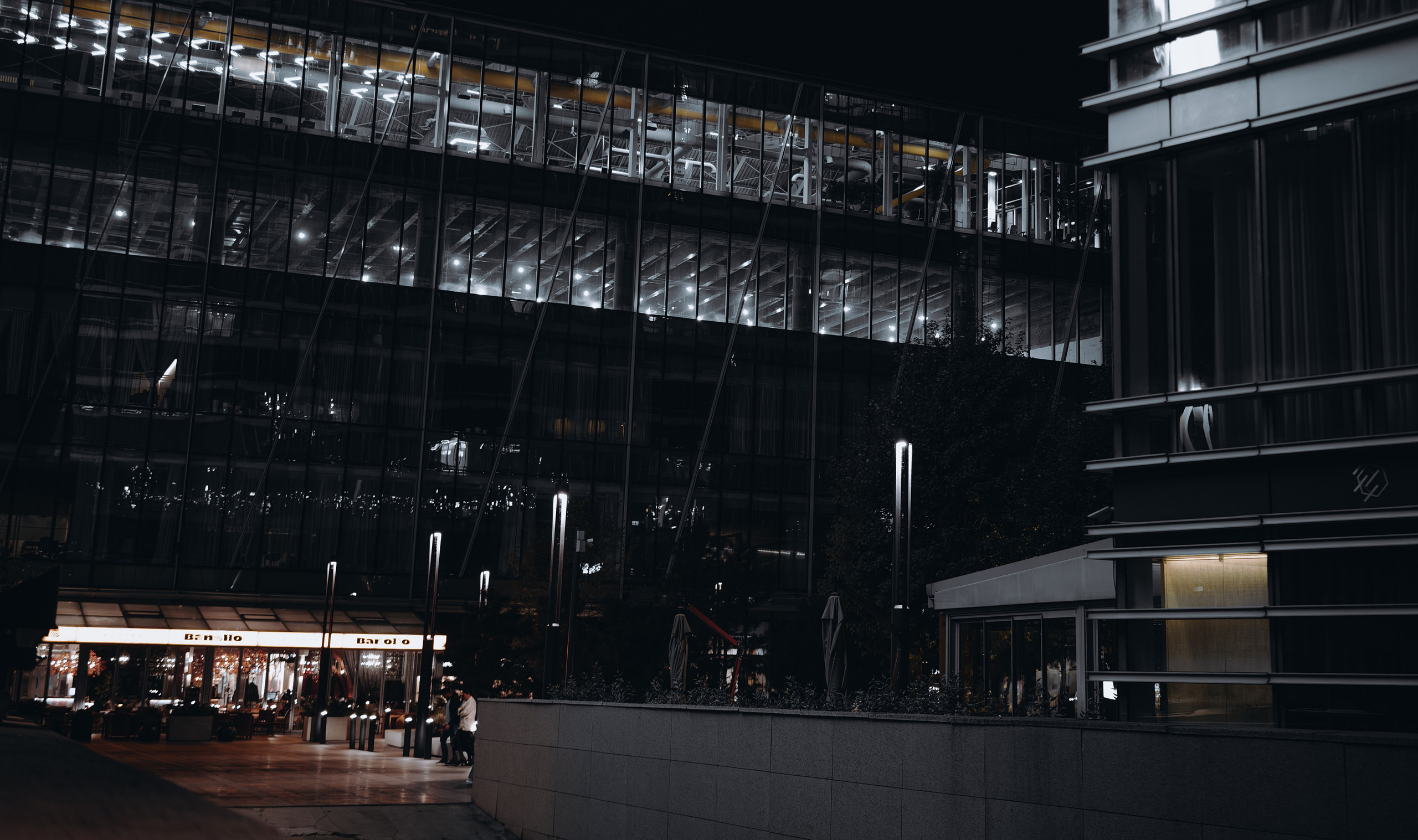 2024 — Night Street. Photographer in Almaty — Alexey Konkov | Reportage, Weddings, Portraits, Love Story