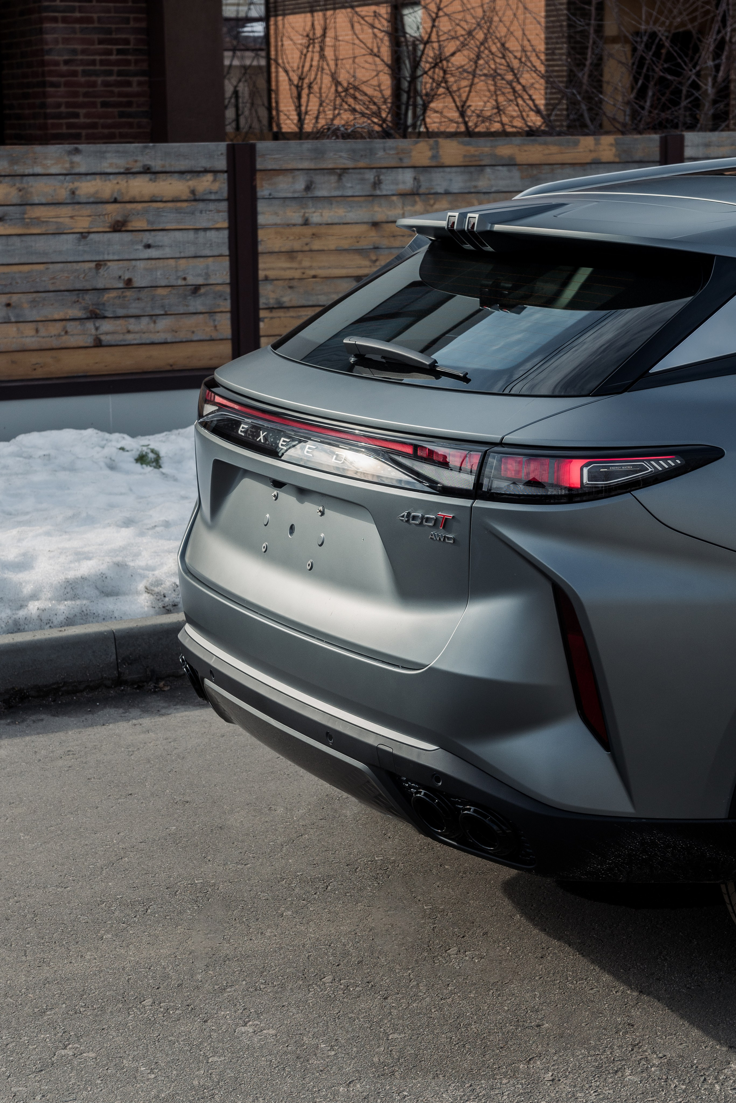 Фотосъемка китайского автомобиля за городом. Жуков Илья  свадебный фотограф в Москве