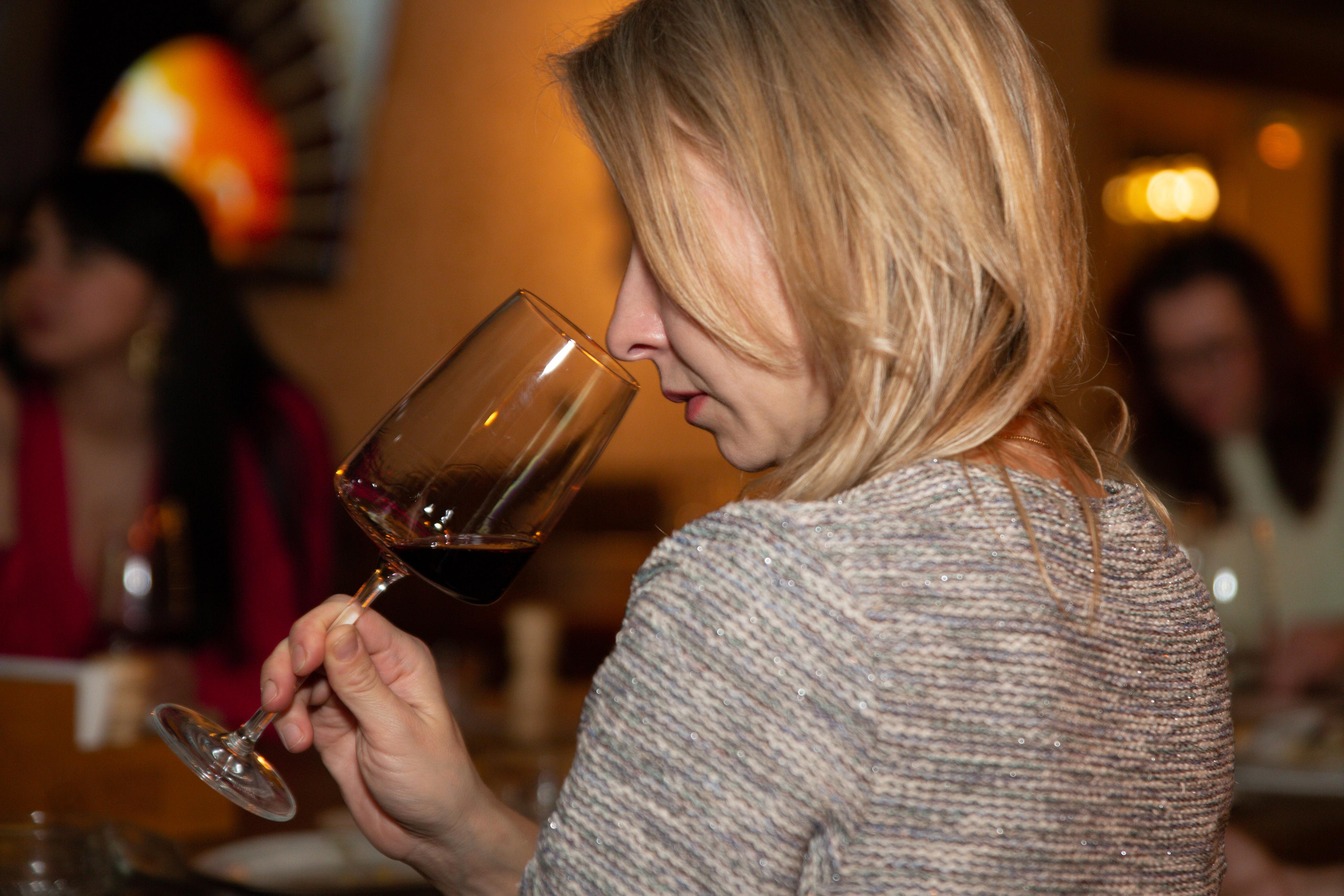 Дегустация вин. Репортажный, семейный, свадебный фотограф Санкт-Петербург Ольга Лесюк