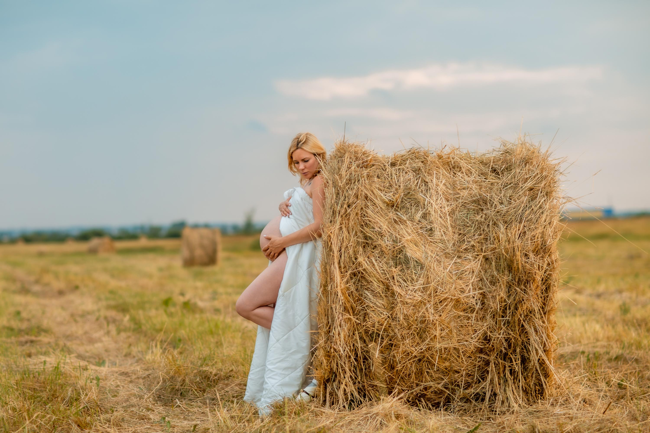 Настенька фотосессия в поле. Репортажный, семейный, свадебный фотограф Санкт-Петербург Ольга Лесюк