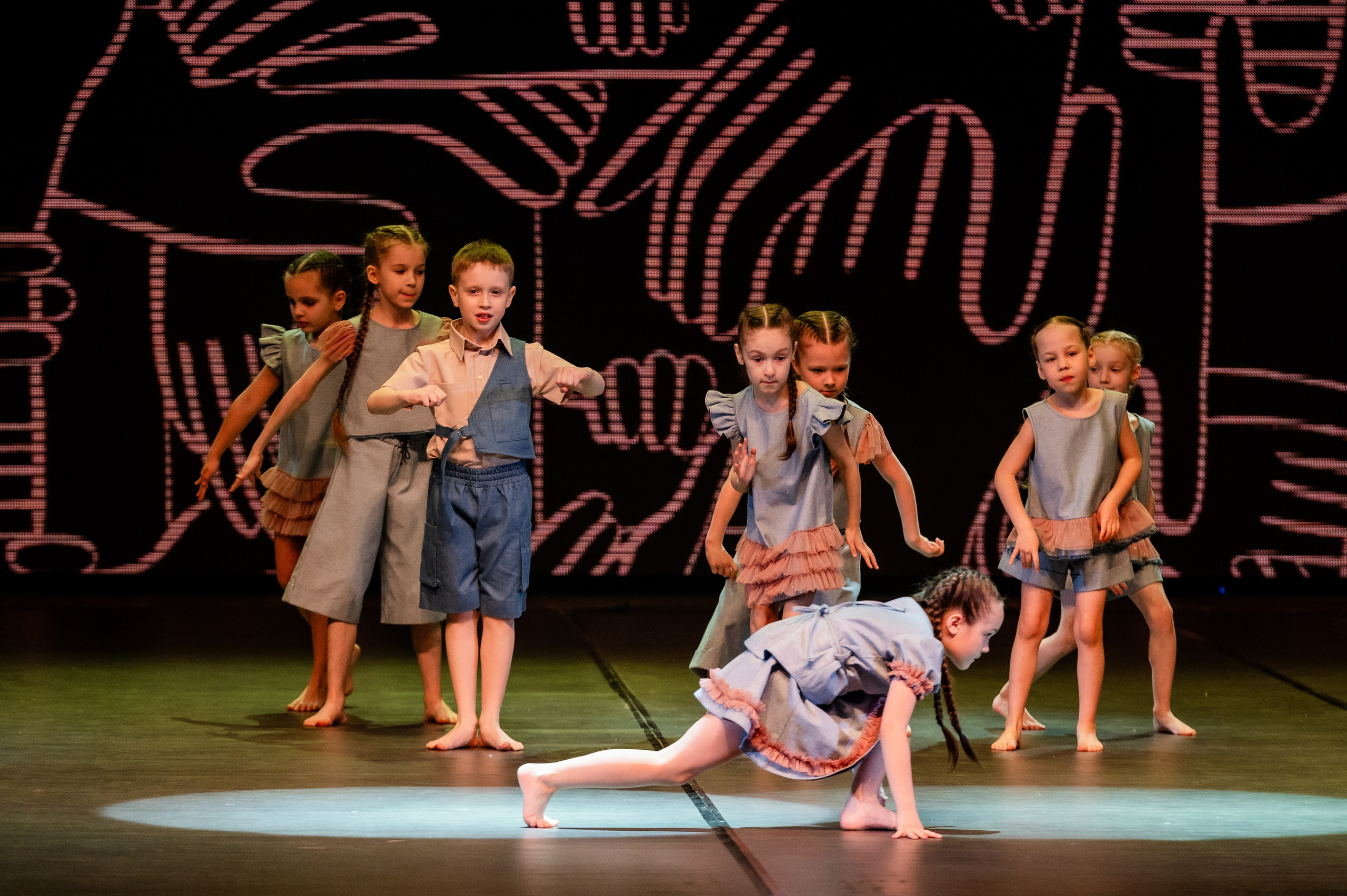 Концерты студии современной хореографии Пространные танцы. Дом детской фотографии Арсюткиной Наталии™