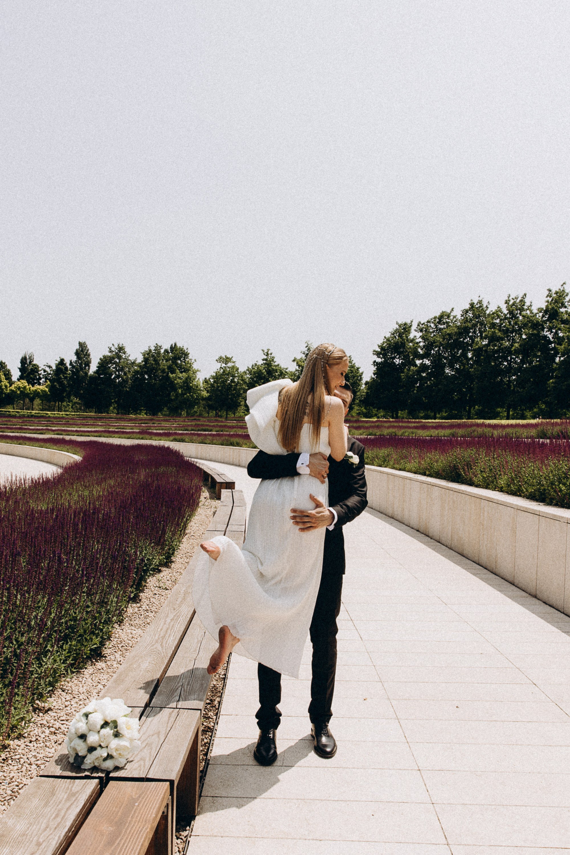 Свадьба в Краснодаре: роспись и фотосессия в парке Галицкого. Свадебный и семейный фотограф Виолетта Сидельникова. Краснодар, Россия, Беларусь, Европа