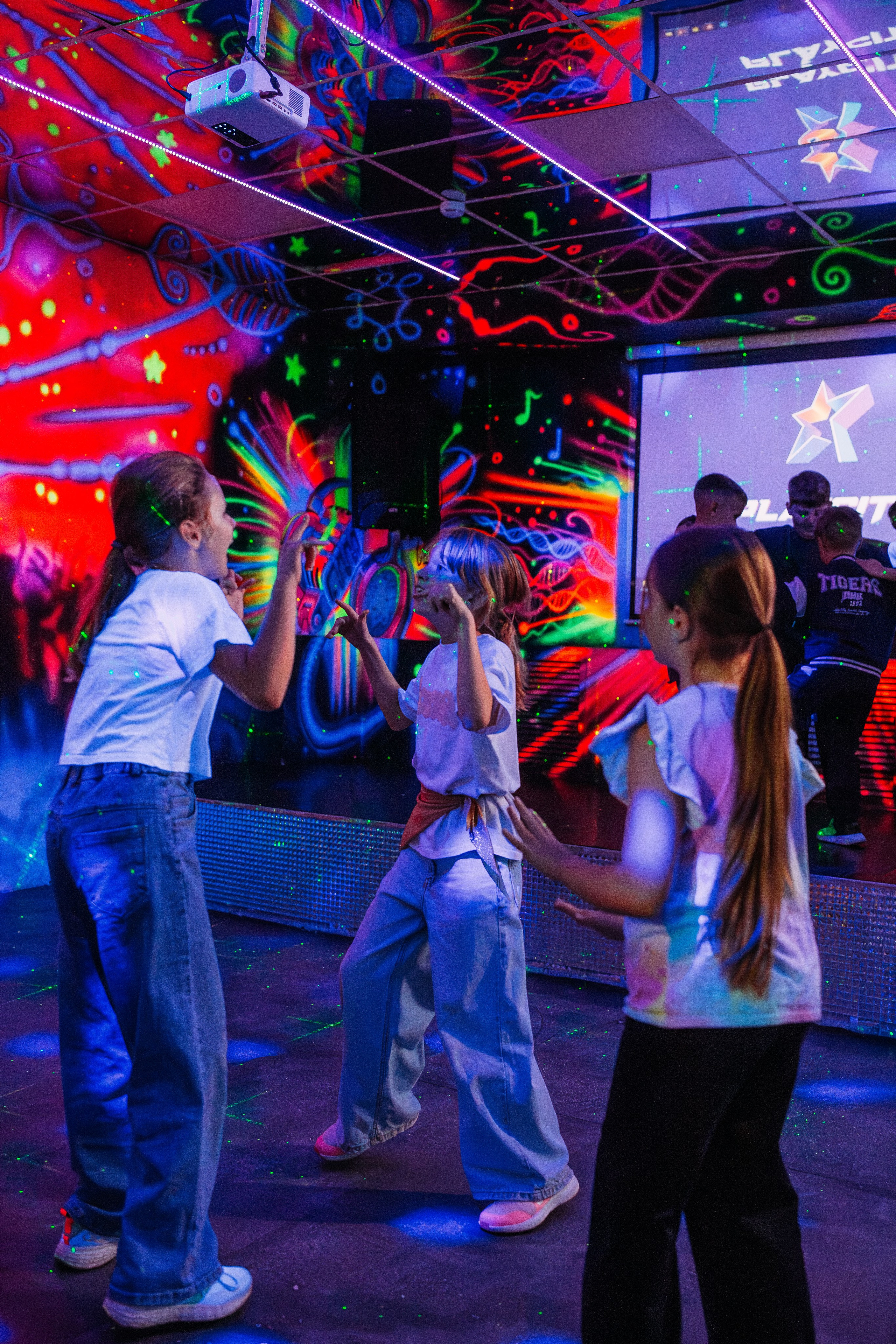 День рождения (PlayCity). Семейный фотограф в Волгограде Надежда Головко