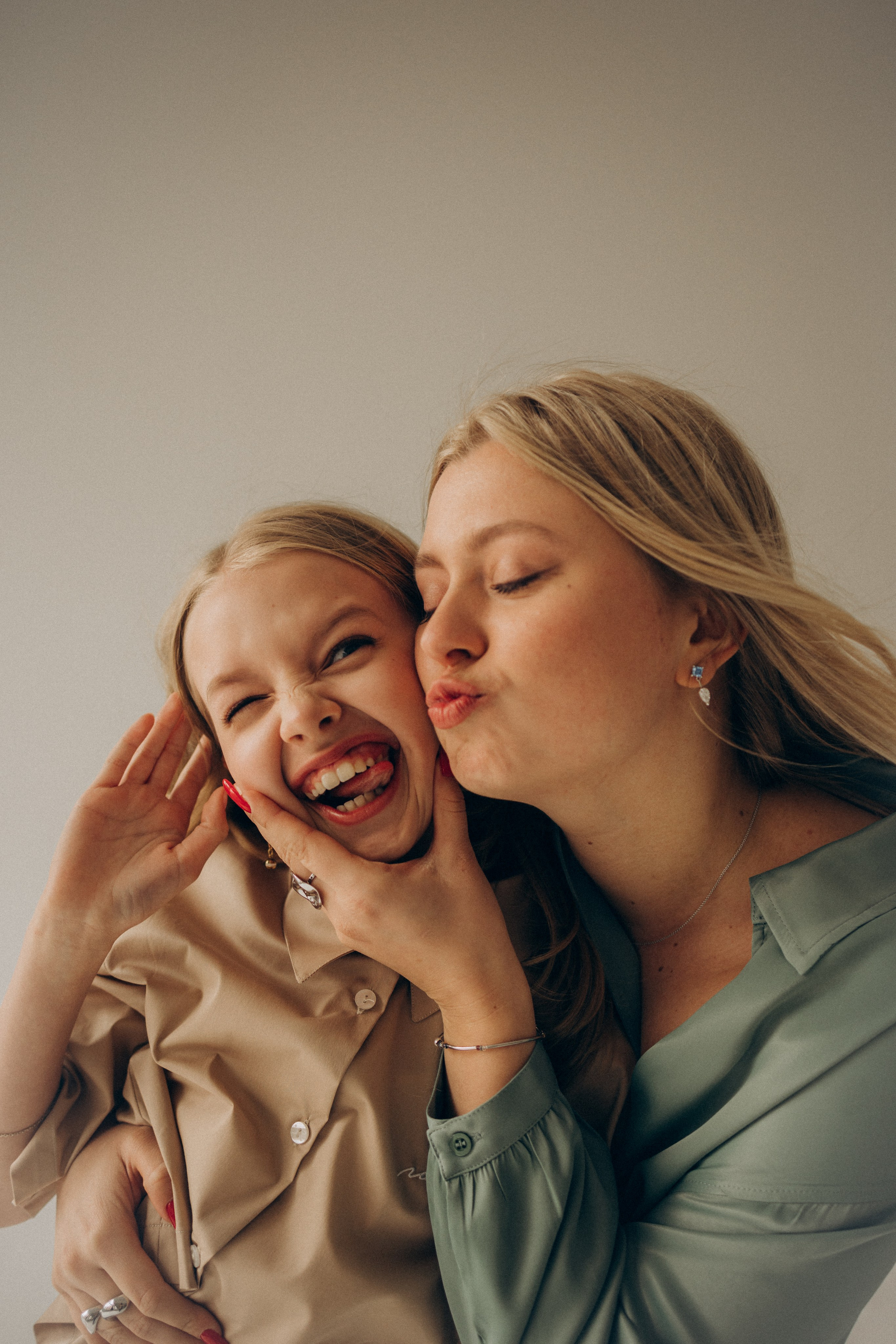 Семейная фотосессия Москва, семейный фотограф в Москве, семейная фотосессия, детский фотограф, семейная фотосессия в студии, фотосессия поколения, поколение, фотосессия всей семьи