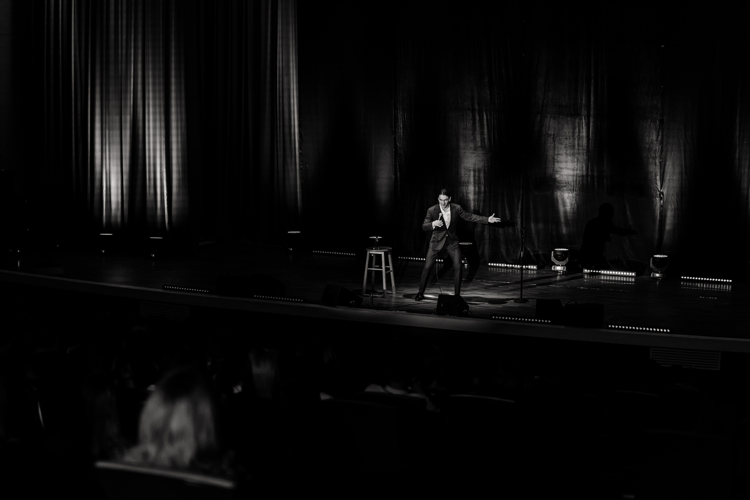 Сольный концерт Нурлана Сабурова. Свадебный и репортажный, фуд фотограф в Новороссийске Евгений Александриди