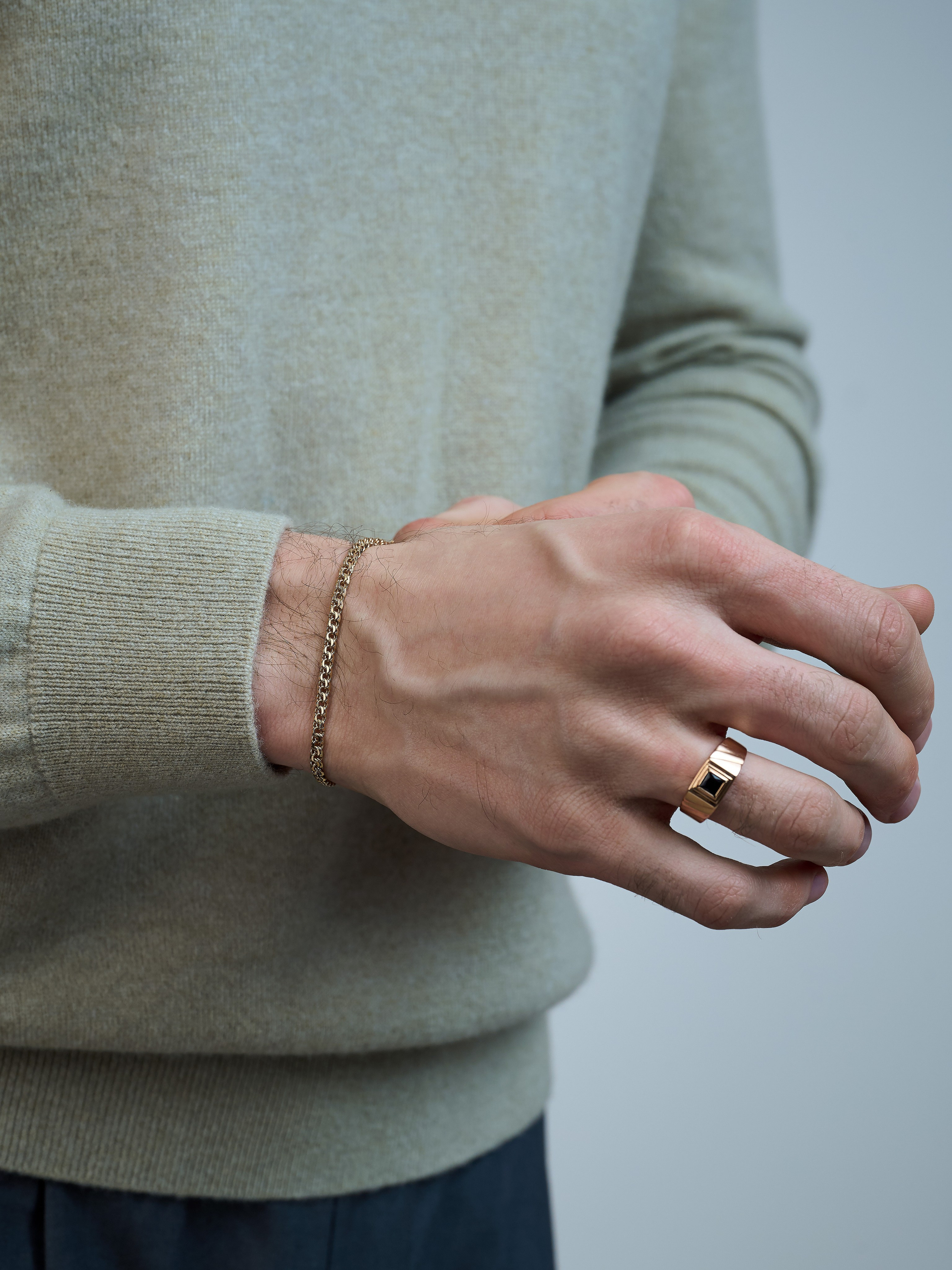 Каталог для бренда AllTime. Фотограф для брендов в Москве Ксения Чупрунова