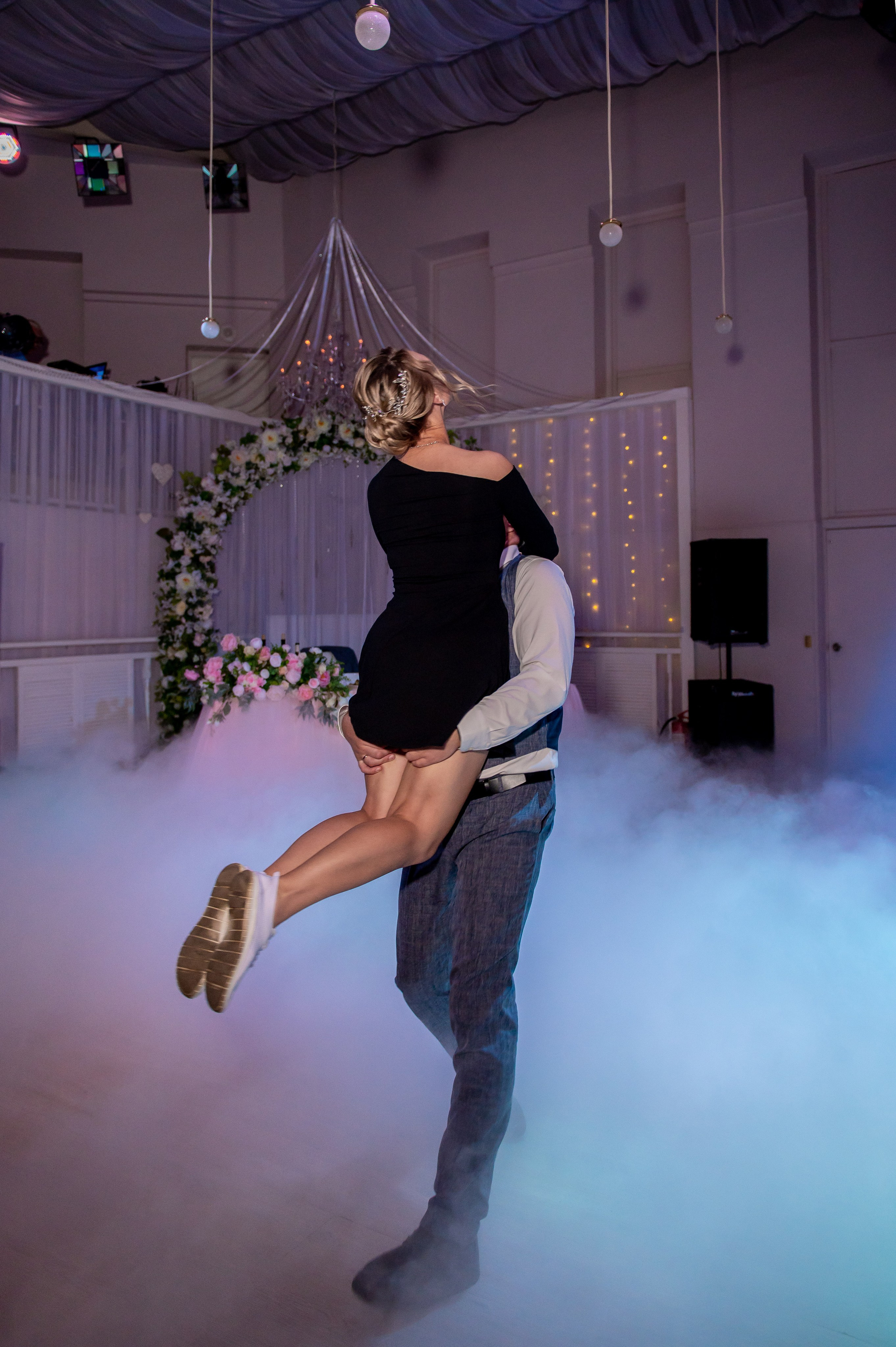 Анастасия и Игорь (фотосессия во Втором Дворце Бракосочетания, Польский сад, здание городской Ратуши). Портретный, семейный и свадебный фотограф в Санкт-Петербурге и в Пушкине Ширяев Денис