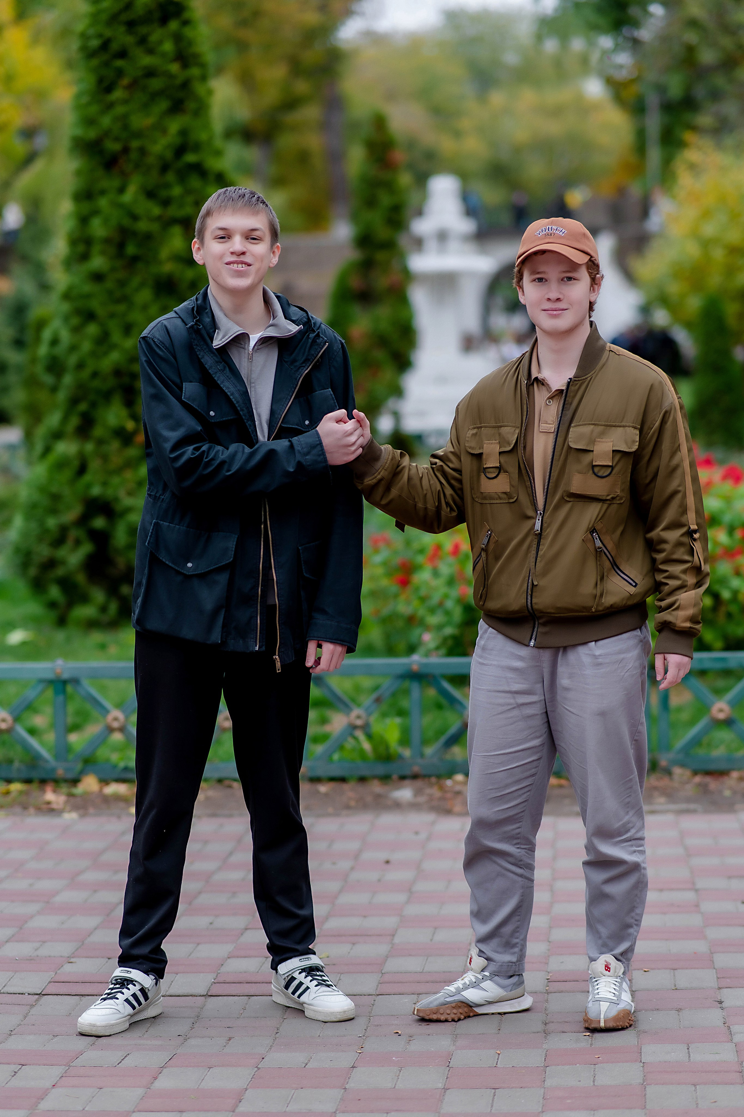 Фотосессия Гимназия № 14 класс 11Б ВЫПУСК 2025. Современные Выпускные Альбомы в Ростове-на-Дону