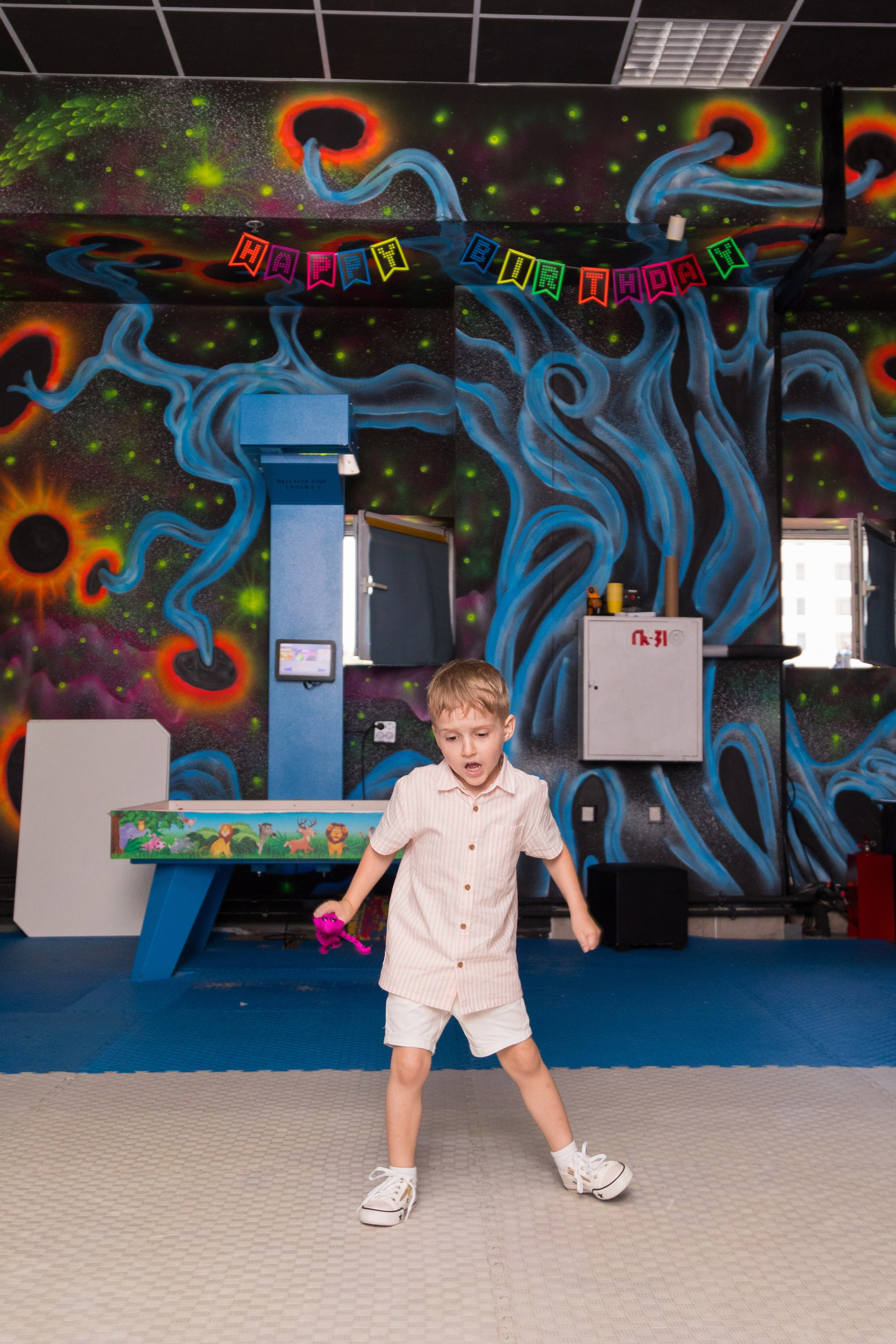 День рождения Феди, 5 лет. НЕОПАРК. Детский и контент фотограф Надя Волкова Санкт-Петербург