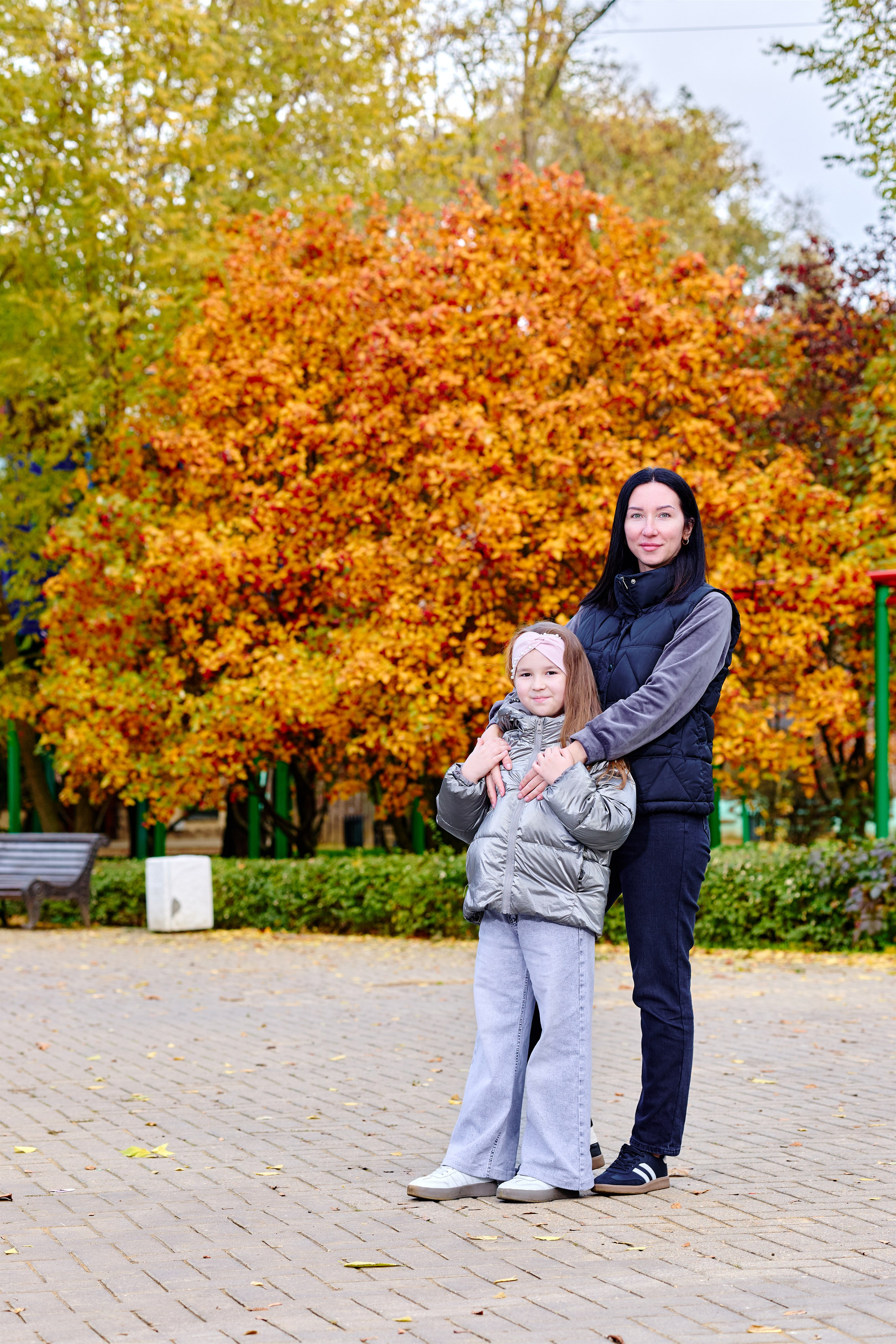 Прогулка в парке классом. Фотограф Выпускные альбомы Таганрог Сергей Коробченко
