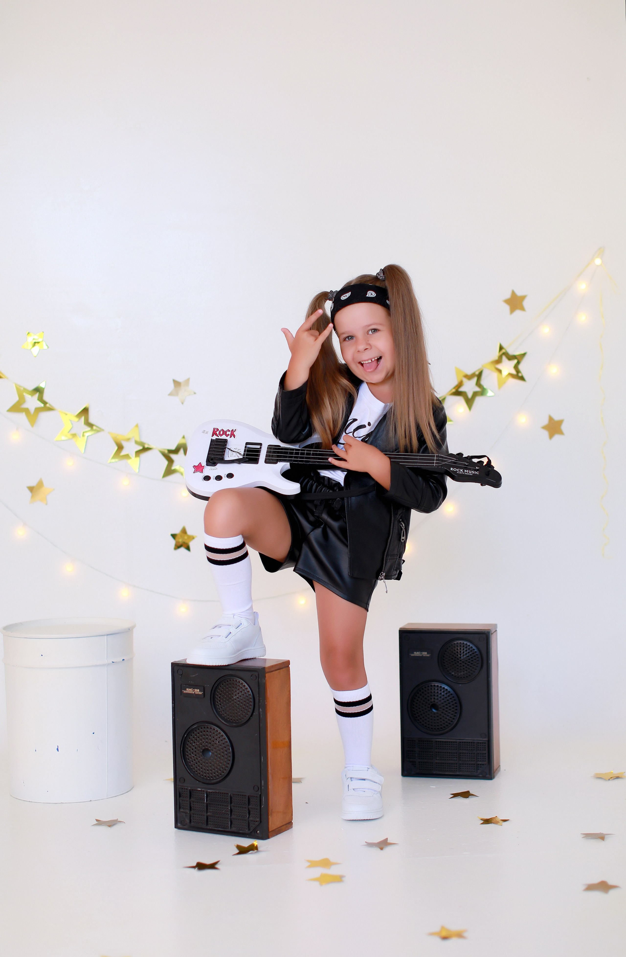 Фотозона «Рок». Детский семейный фотограф Краснодар