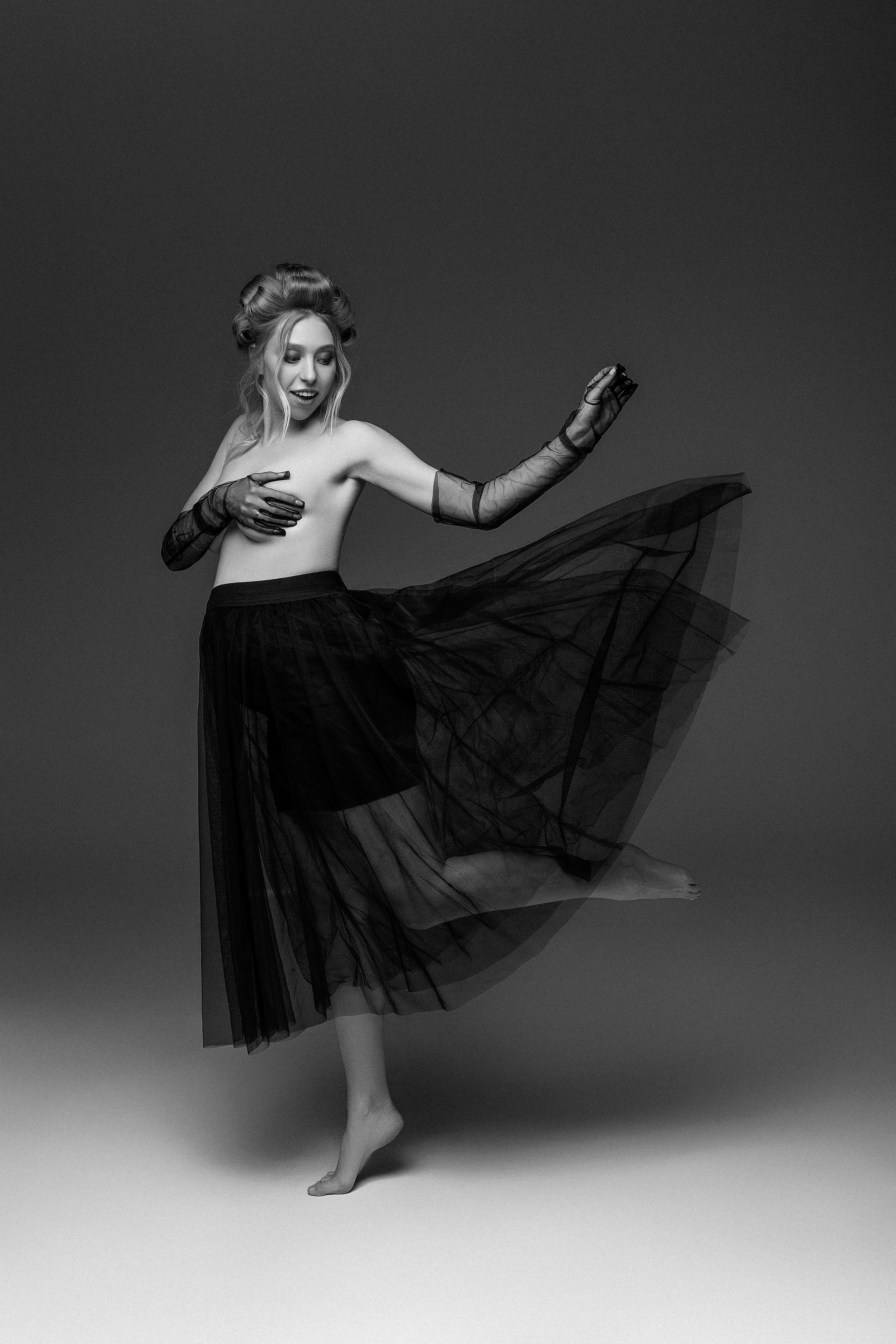 Фотосессия беременности Воронеж. Фотограф беременных Воронеж. Беременность. Фотограф Воронеж. Стильная фотосессия беременности. Фотосессия в стиле Vogue Воронеж. Фотосессия беременности в студии. Фотосессия беременности на циклораме. Стильная фотосессия беременности. Фотосессия все включено Воронеж.