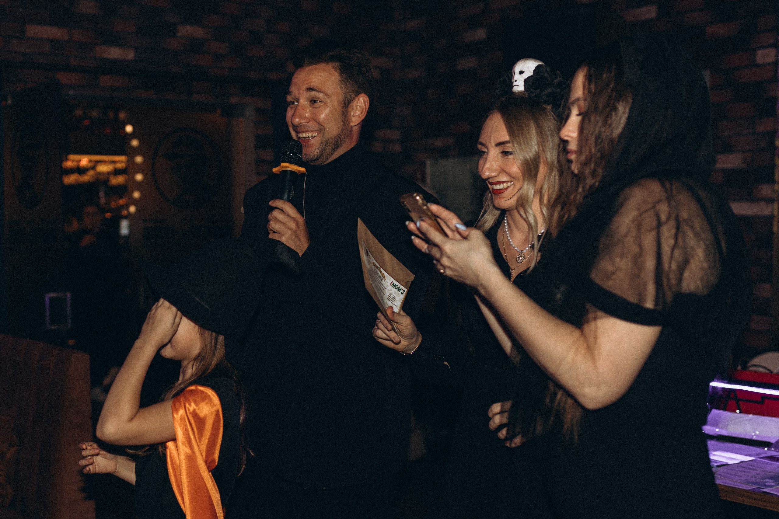 Квиз I MOM'S. Свадебный фотограф. Москва и Московская Область