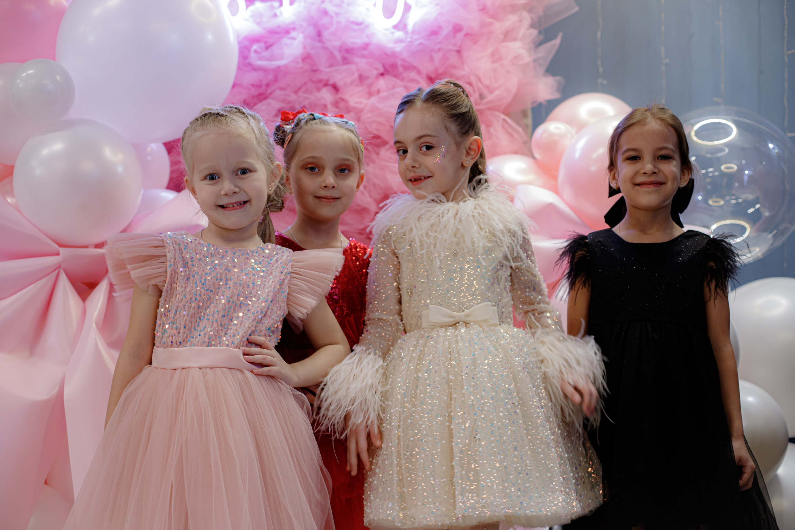 ASIA'S BIRTHDAY PARTY. Photokarish