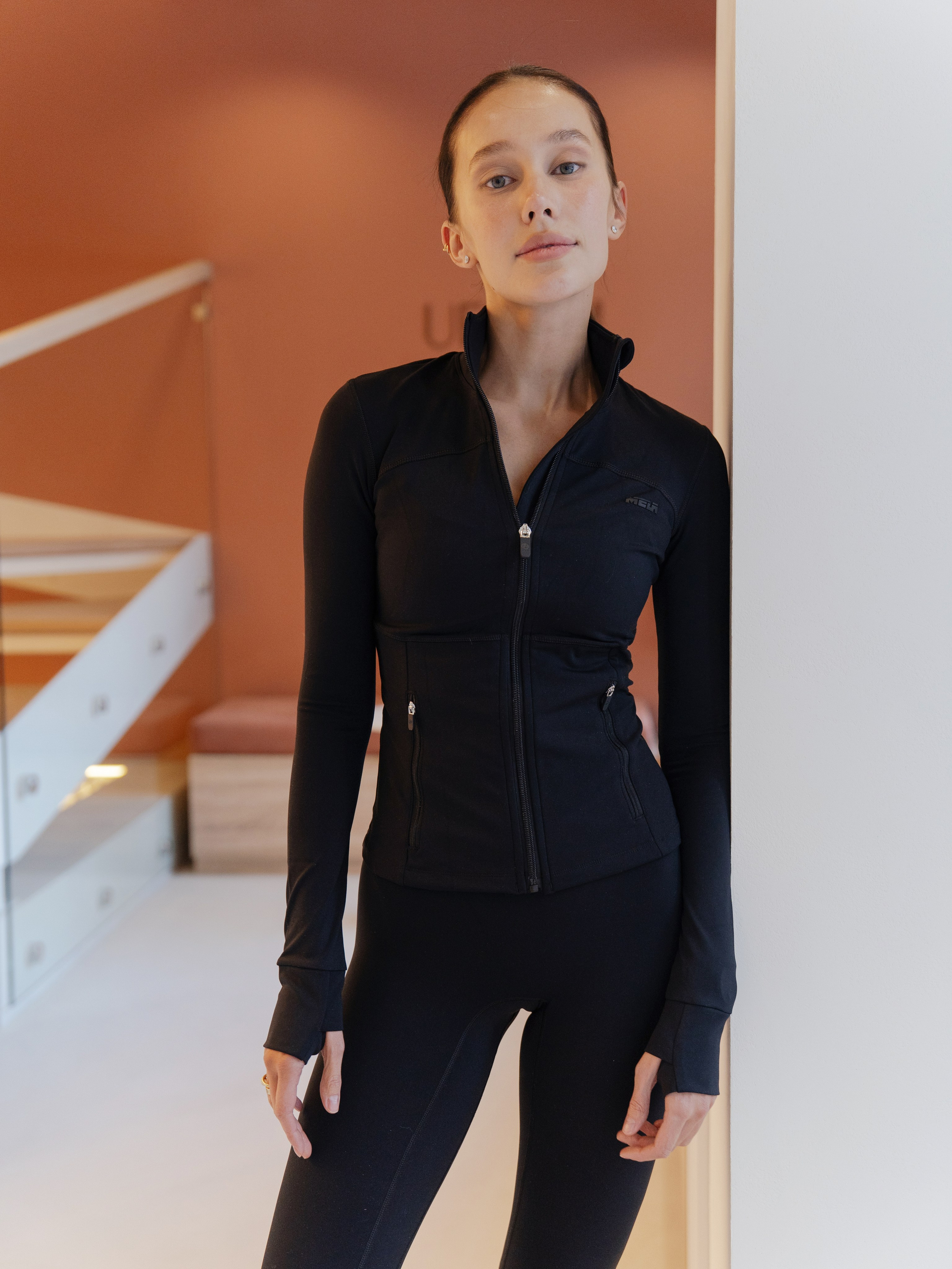 Mela x uform. Портретный и репортажный фотограф Настя Климачева