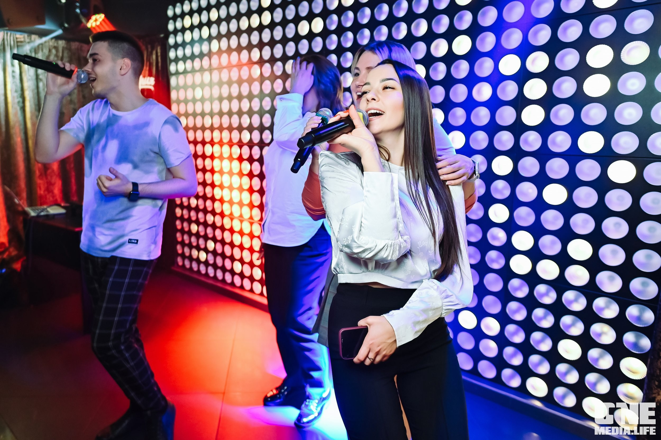Фоторепортаж из караоке-клуба Эйфория. One Media Life: фоторепортажи, фотоотчеты с мероприятий и заведений